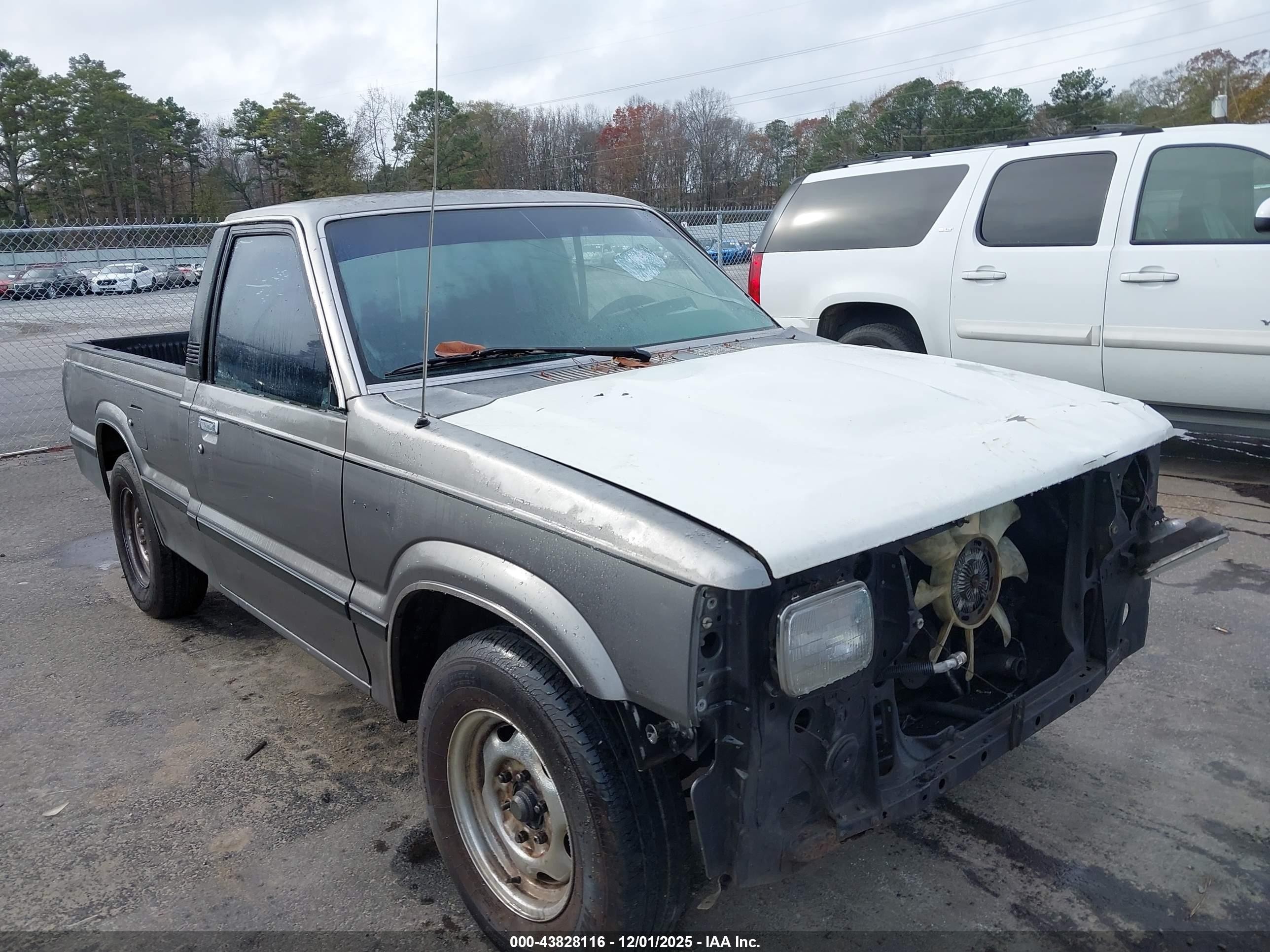 1991 Mazda B2600 Short Body Gray vin: JM2UF1141M0117028