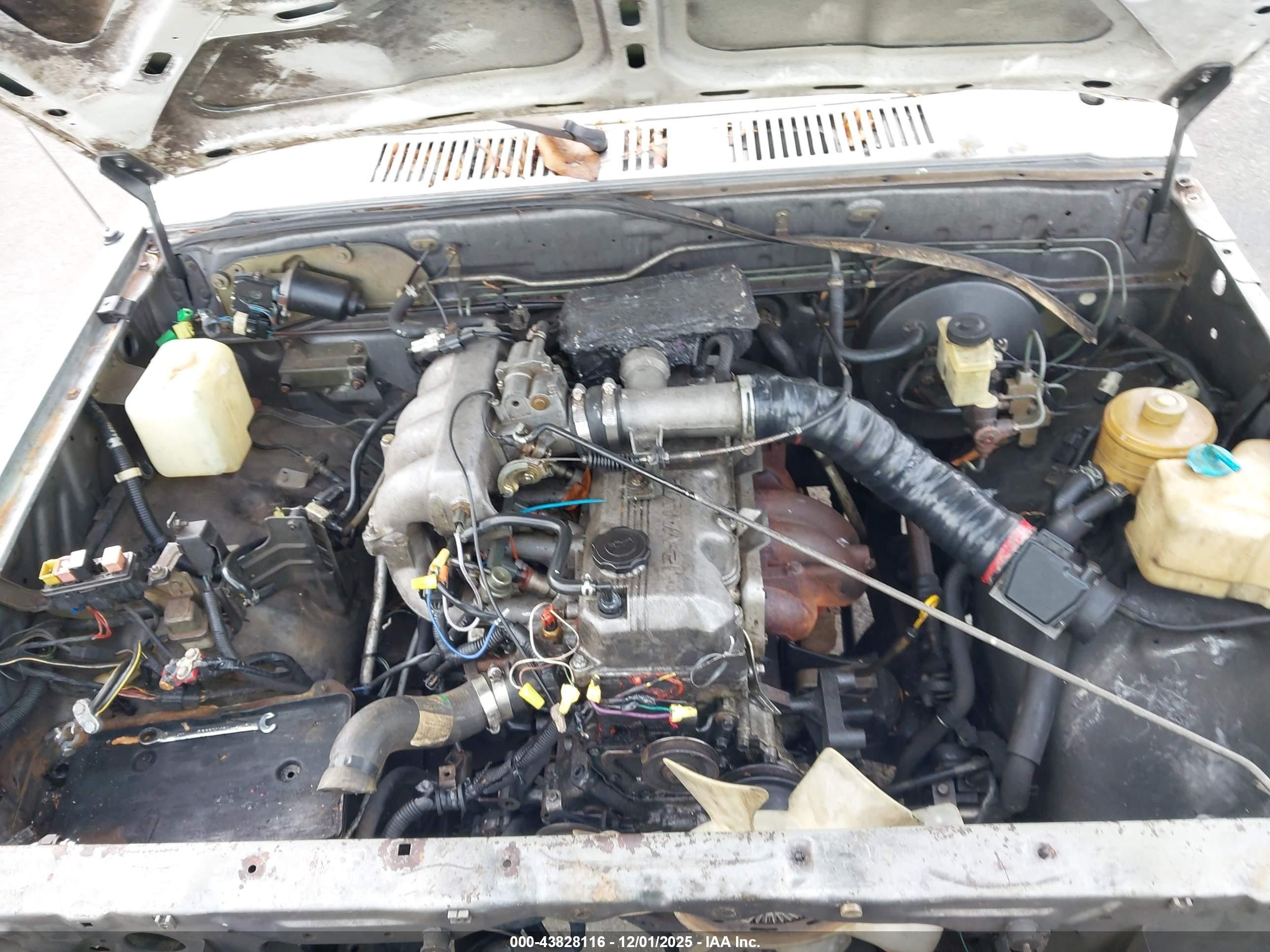 1991 Mazda B2600 Short Body Gray vin: JM2UF1141M0117028