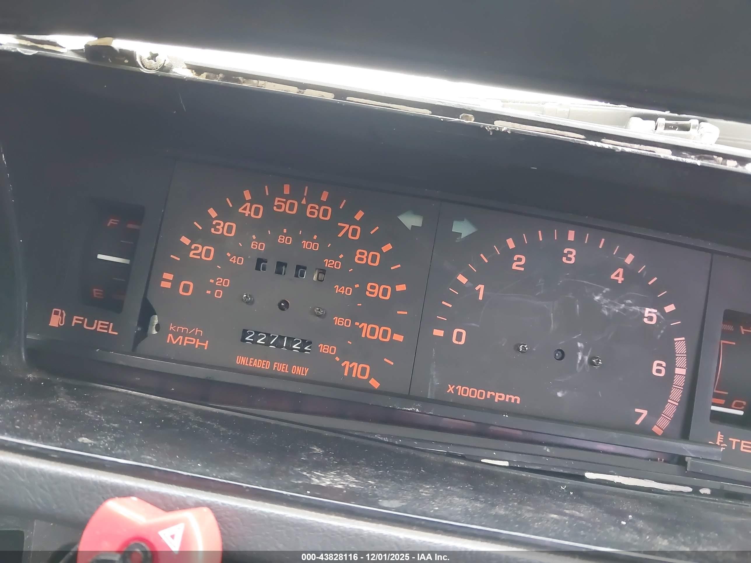 1991 Mazda B2600 Short Body Gray vin: JM2UF1141M0117028