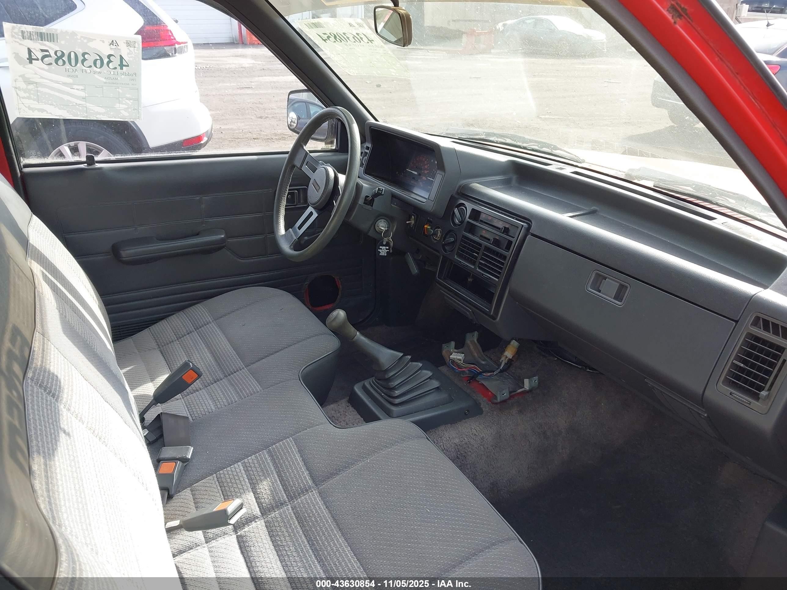 1991 Mazda B2600 Short Body Красный vin: JM2UF1142M0143766