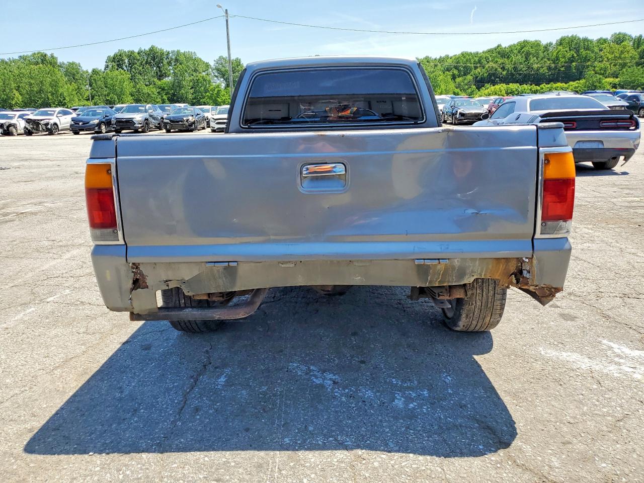 1990 Mazda B2600 Short Body Серый vin: JM2UF1145L0881480