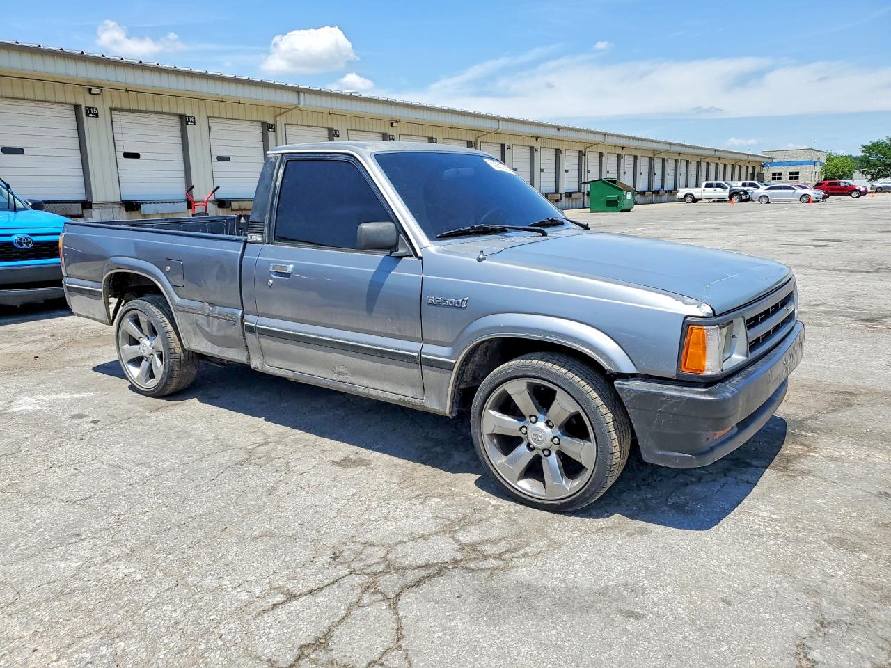1990 Mazda B2600 Short Body Серый vin: JM2UF1145L0881480