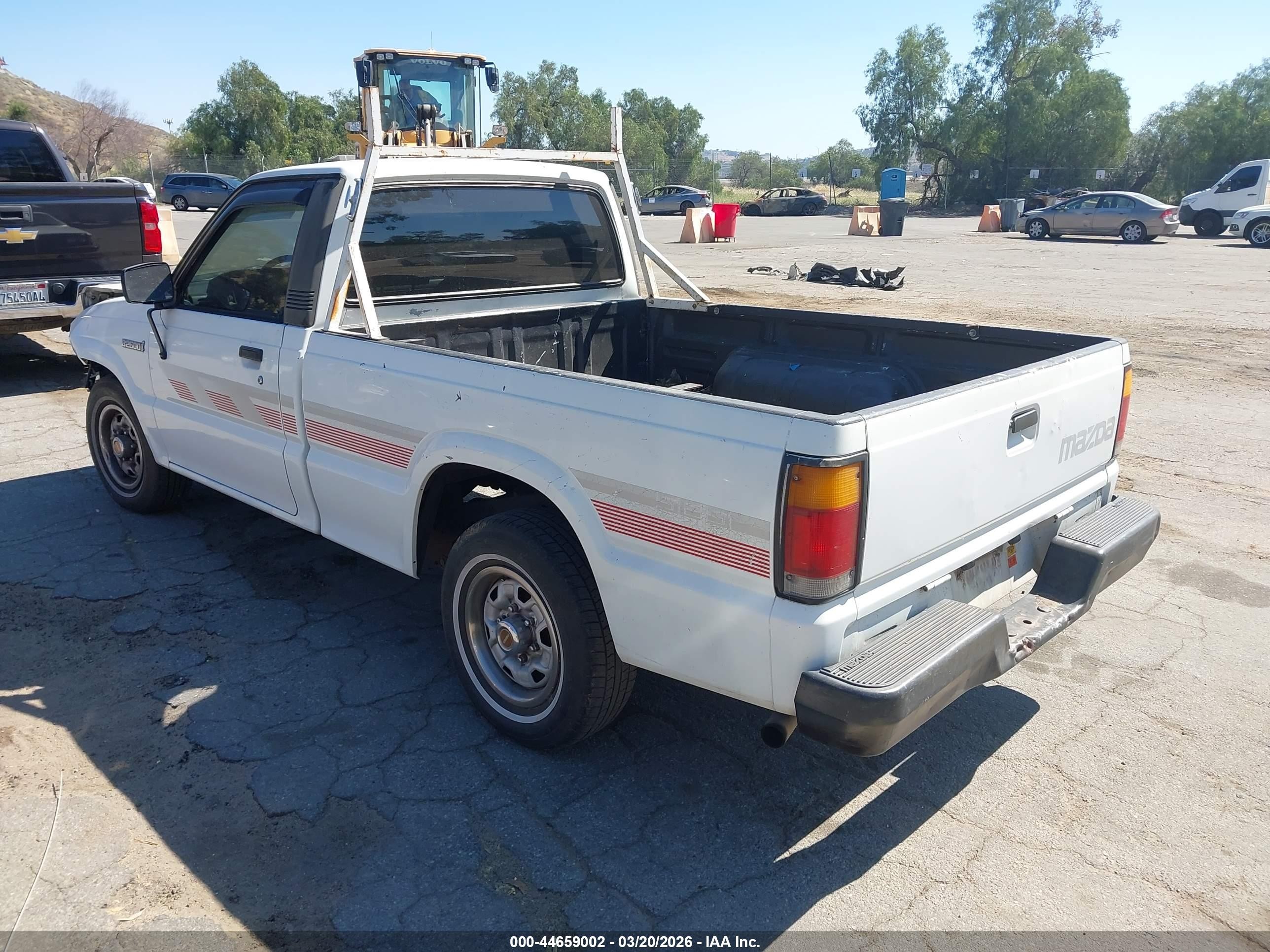1991 Mazda B2600 Short Body Белый vin: JM2UF1148M0145862