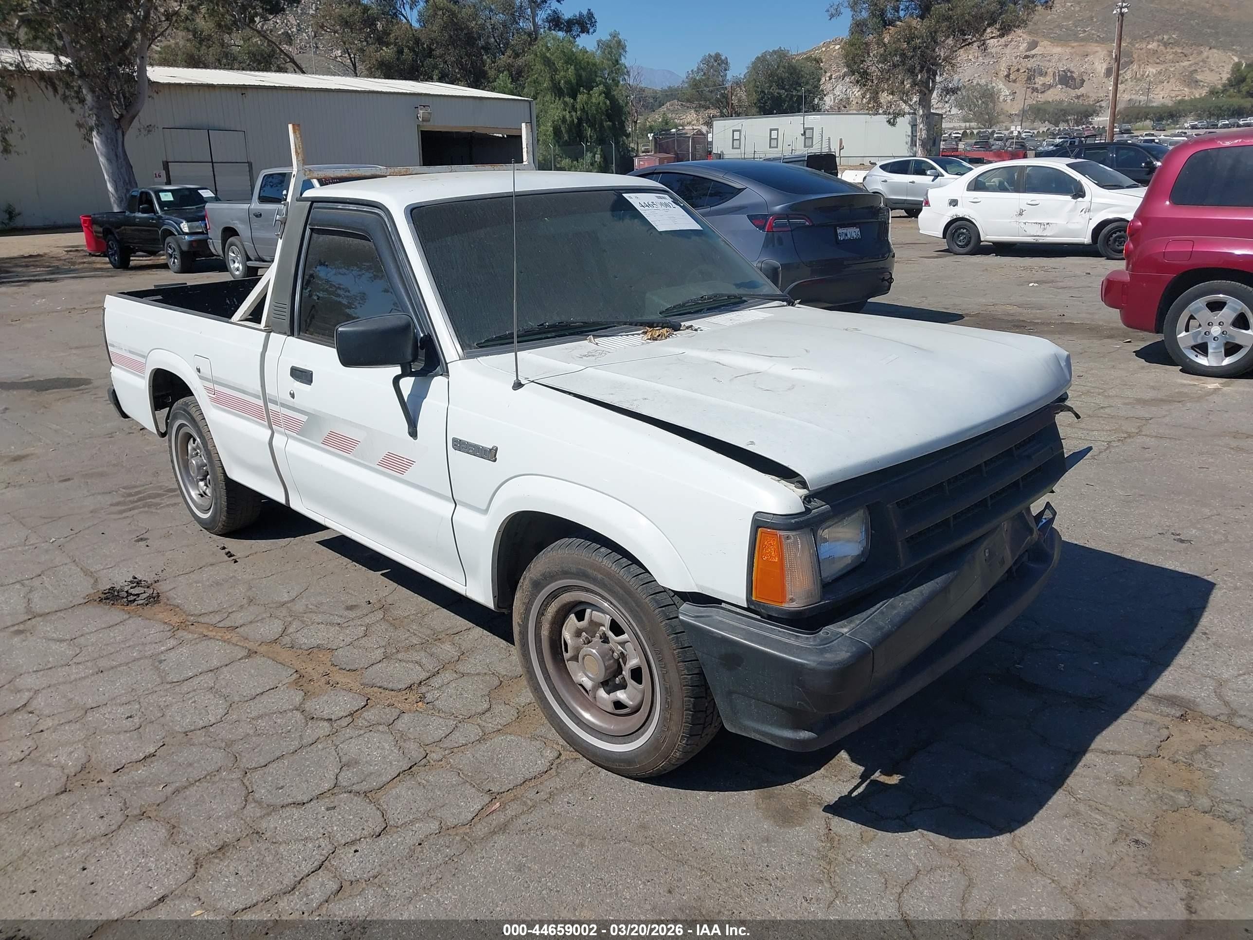 1991 Mazda B2600 Short Body Белый vin: JM2UF1148M0145862