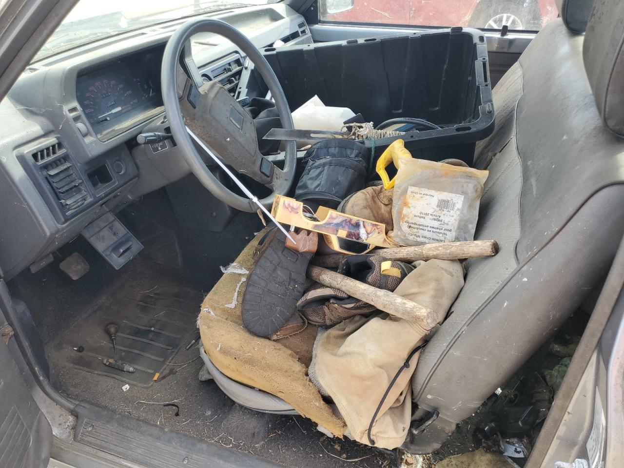 1991 Mazda B2200 Short Bed Gray vin: JM2UF1230M0120864