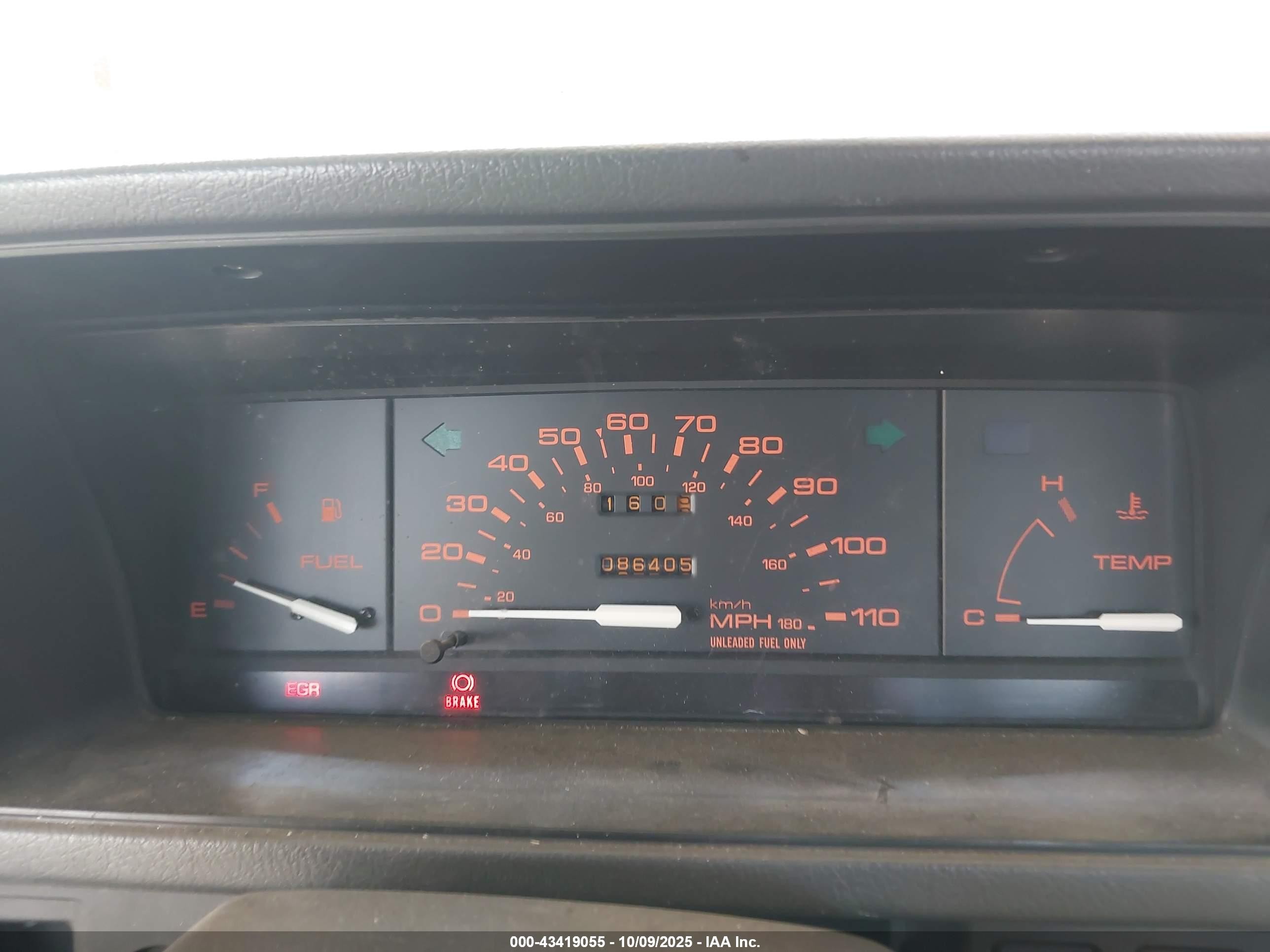1993 Mazda B2200 Short Bed White vin: JM2UF1233P0390112