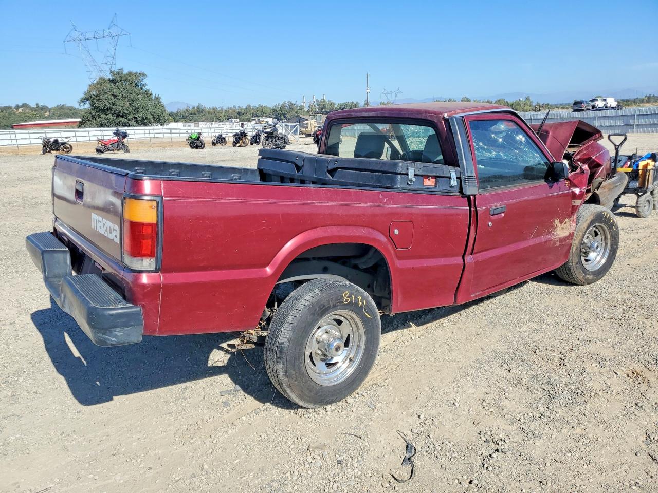 1992 Mazda B2200 Short Bed Maroon vin: JM2UF1236N0297341