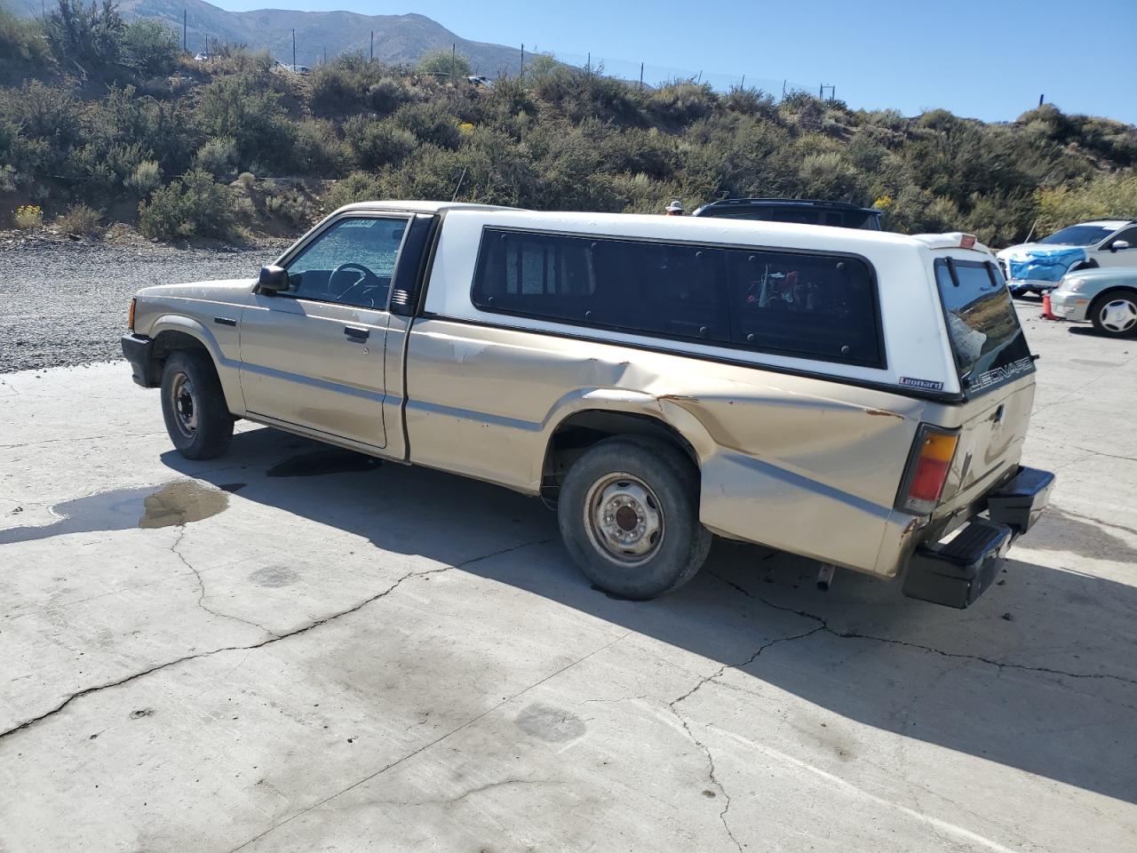 1987 Mazda B2000 Long Bed Gold vin: JM2UF2111H0503482