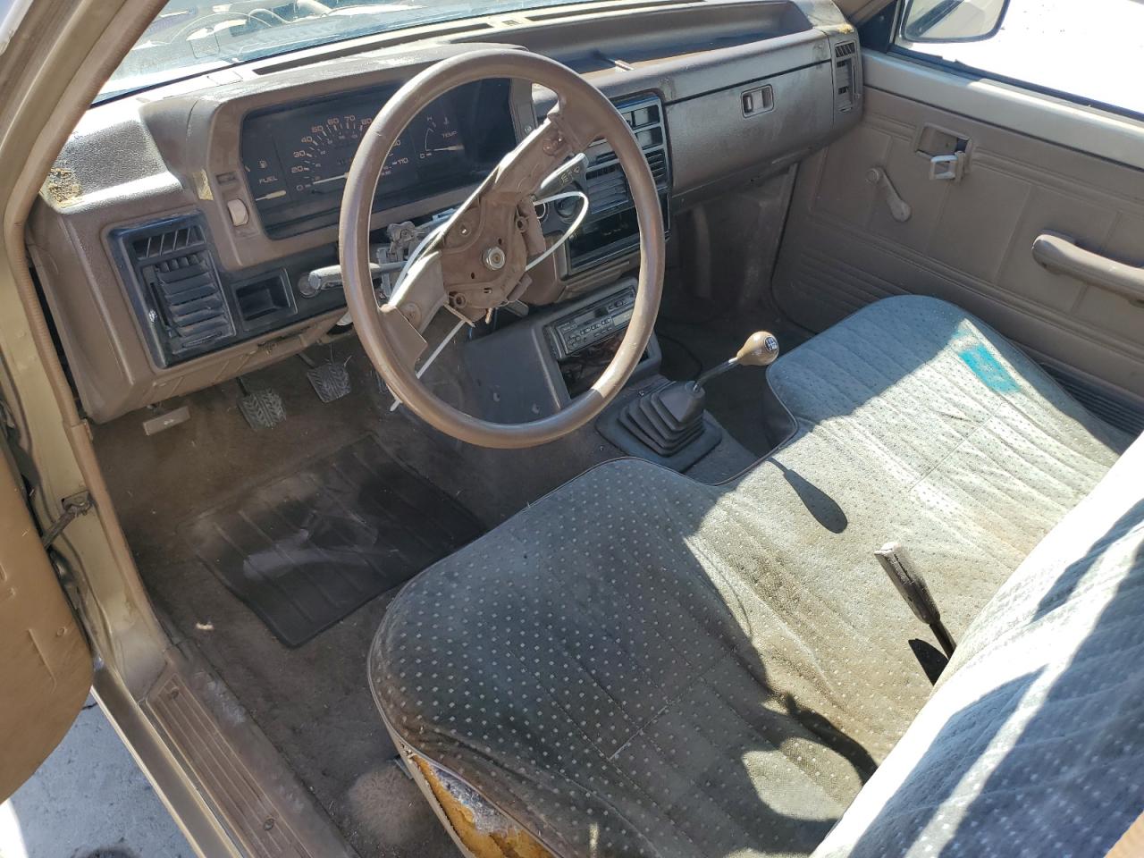 1987 Mazda B2000 Long Bed Gold vin: JM2UF2111H0503482