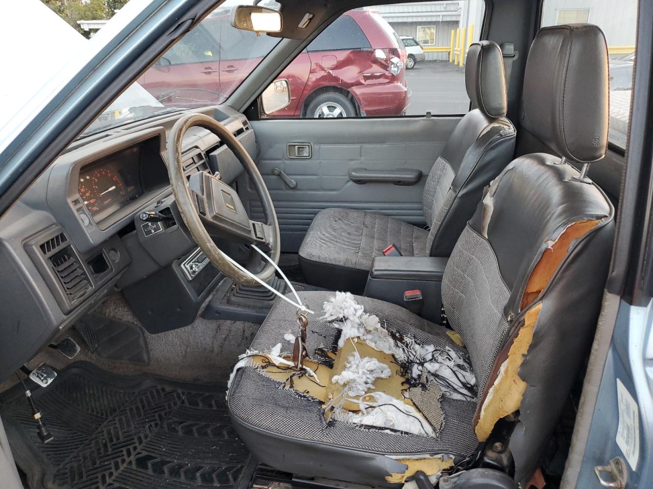 1986 Mazda B2000 Long Bed Синий vin: JM2UF211XG0629063