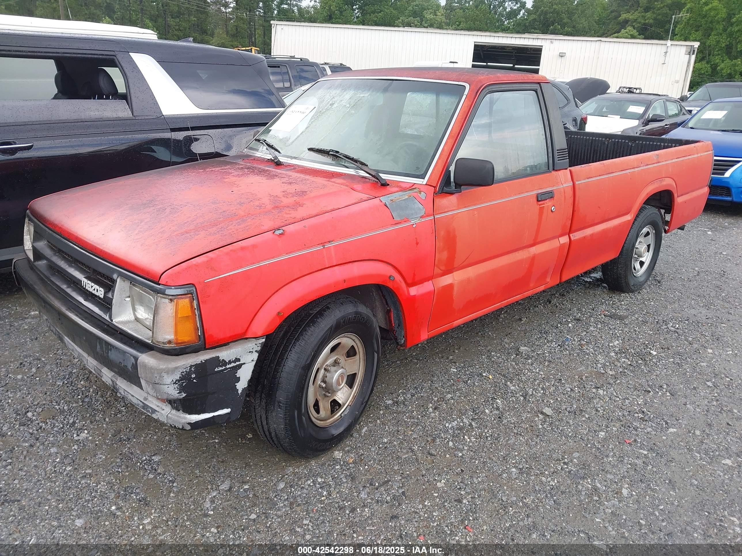 1989 Mazda B2200 Long Bed Red vin: JM2UF2135K0760914