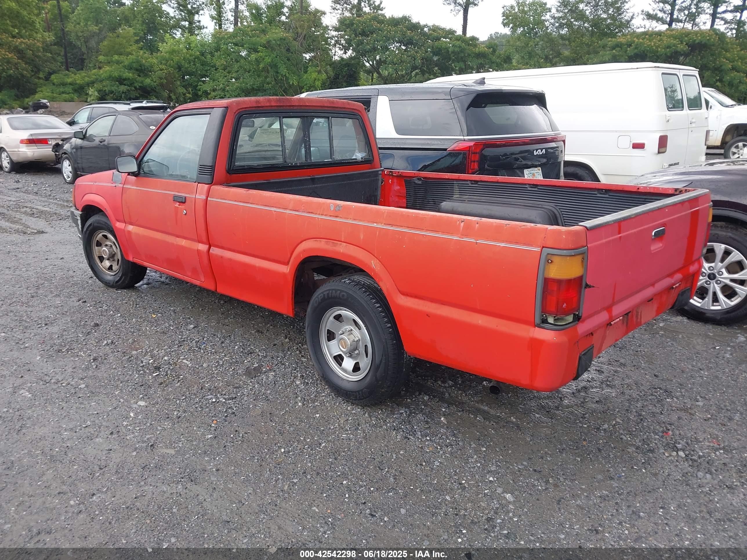 1989 Mazda B2200 Long Bed Red vin: JM2UF2135K0760914