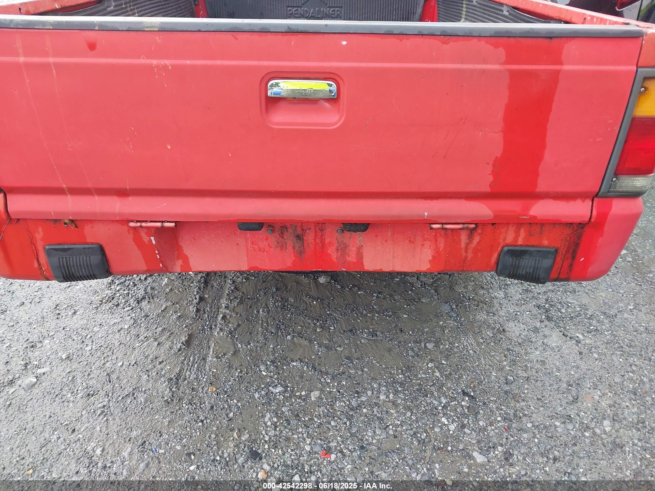 1989 Mazda B2200 Long Bed Red vin: JM2UF2135K0760914