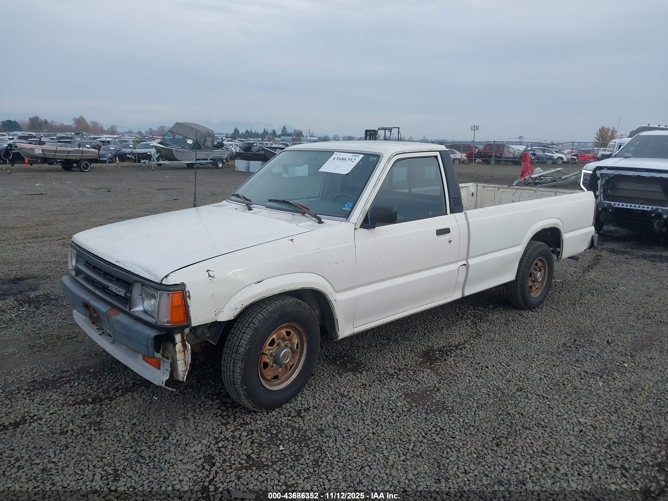 1988 Mazda B2200 Long Bed White vin: JM2UF2139J0302436