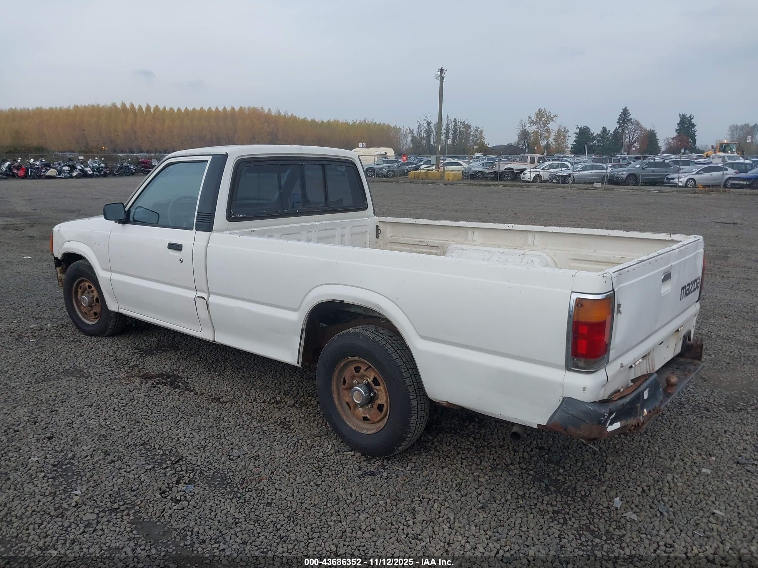1988 Mazda B2200 Long Bed White vin: JM2UF2139J0302436