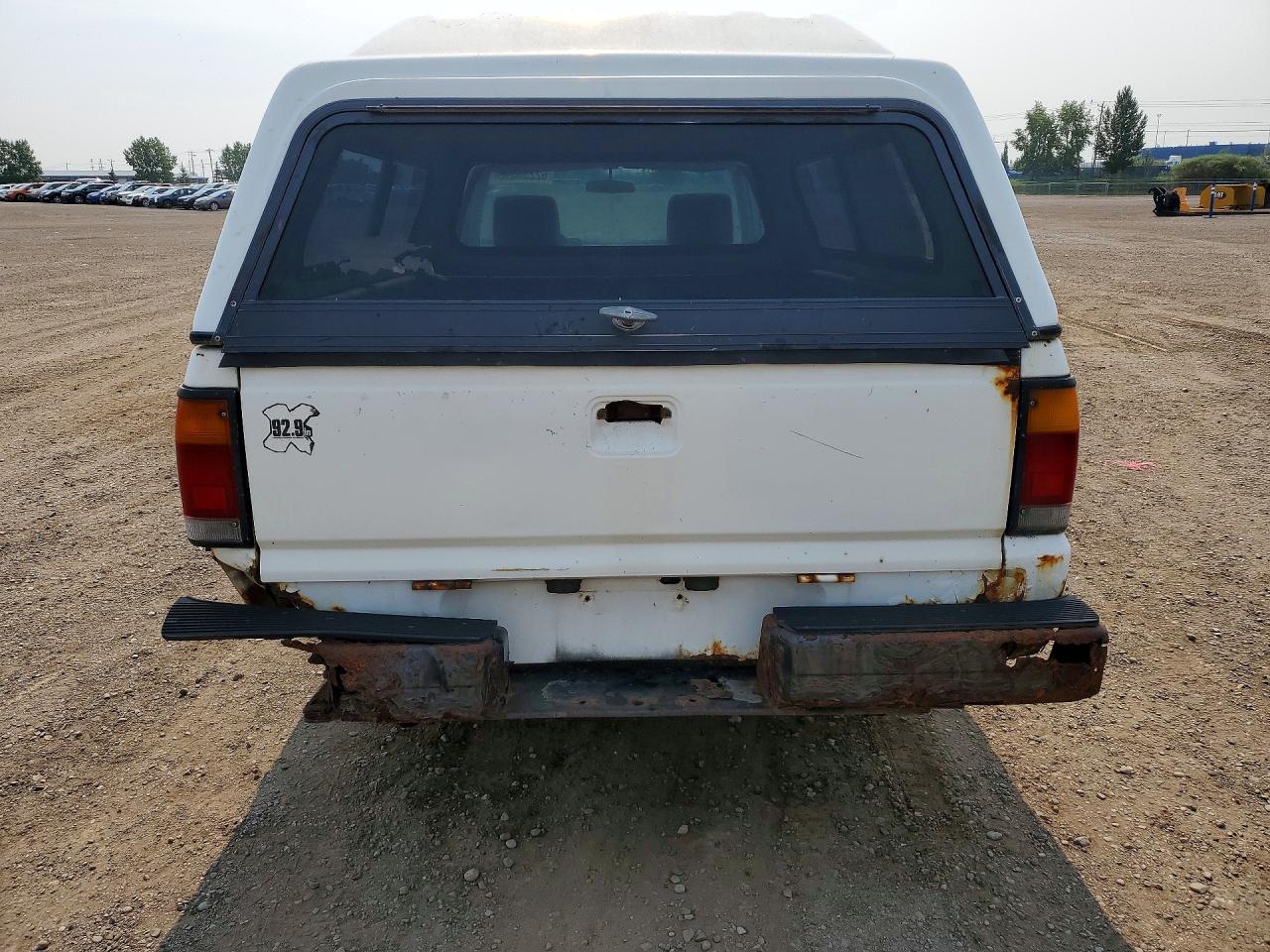 1993 Mazda B2200 Long Bed White vin: JM2UF2235P0387380