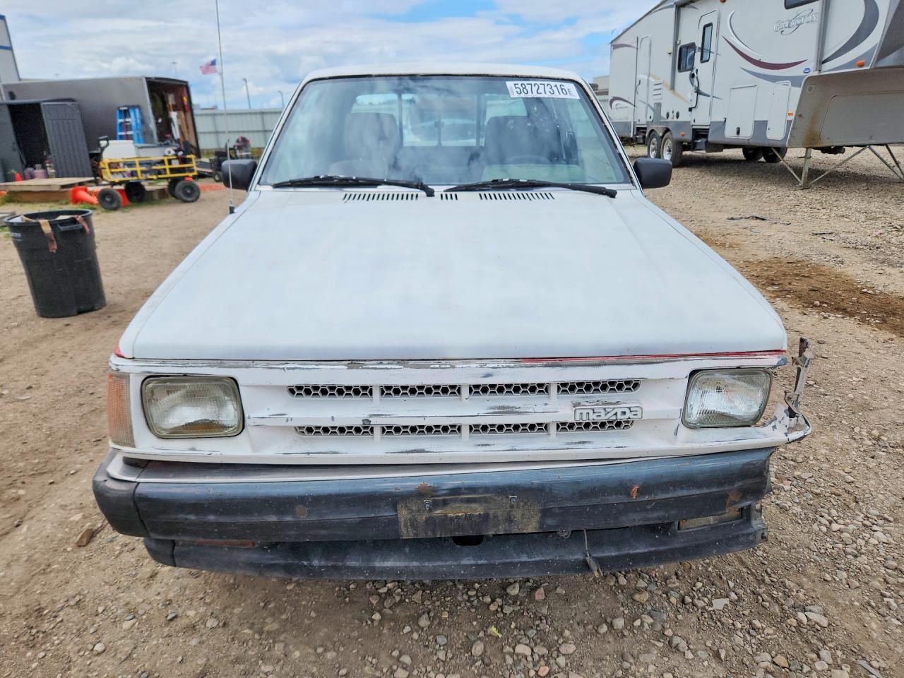 1987 Mazda B2000 Cab Plus Two Tone vin: JM2UF3111H0570122