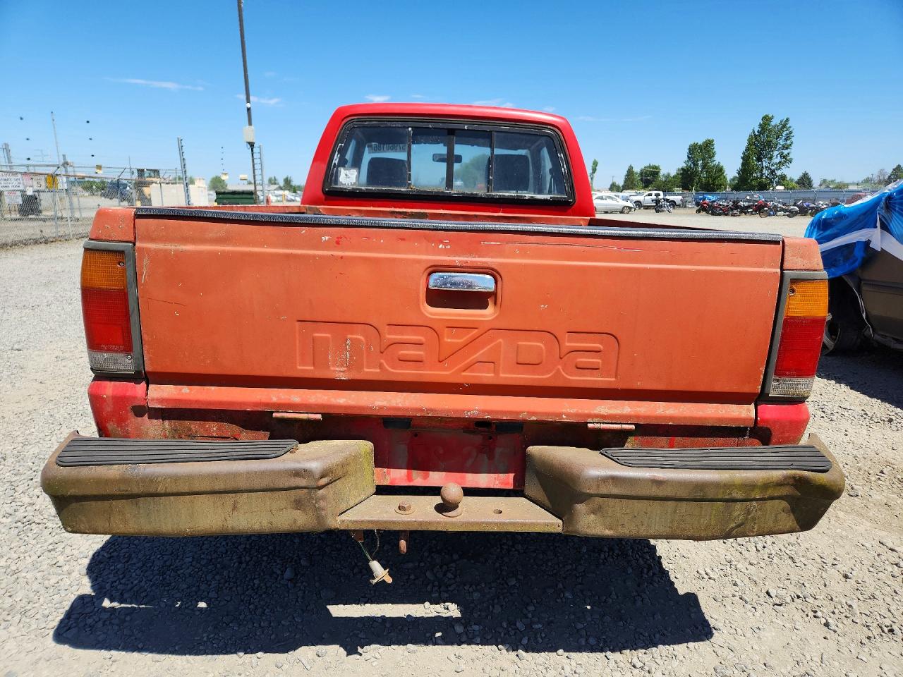 1986 Mazda B2000 Long Bed Red vin: JM2UF3112G0634246