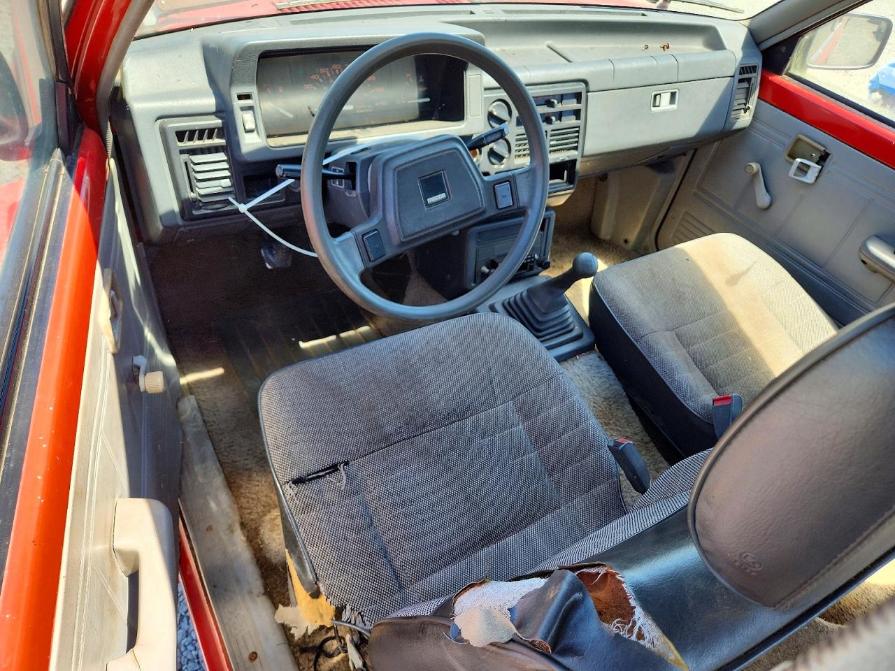 1986 Mazda B2000 Long Bed Red vin: JM2UF3112G0634246