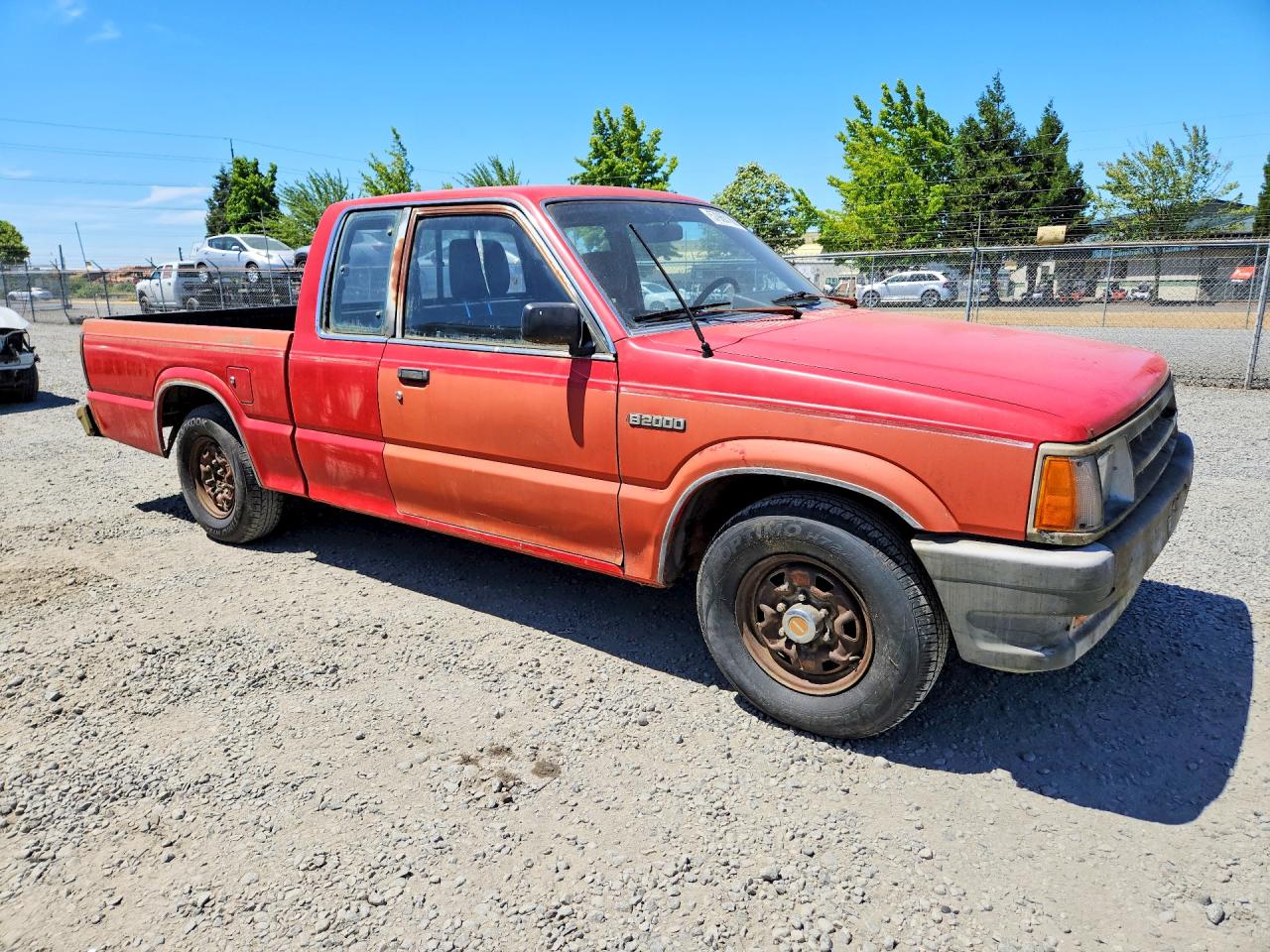 1986 Mazda B2000 Long Bed Red vin: JM2UF3112G0634246