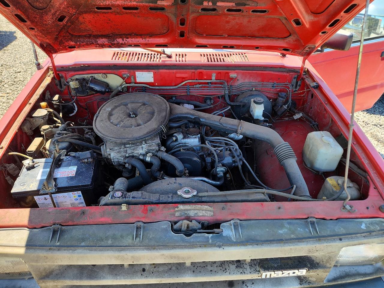 1986 Mazda B2000 Long Bed Red vin: JM2UF3112G0634246
