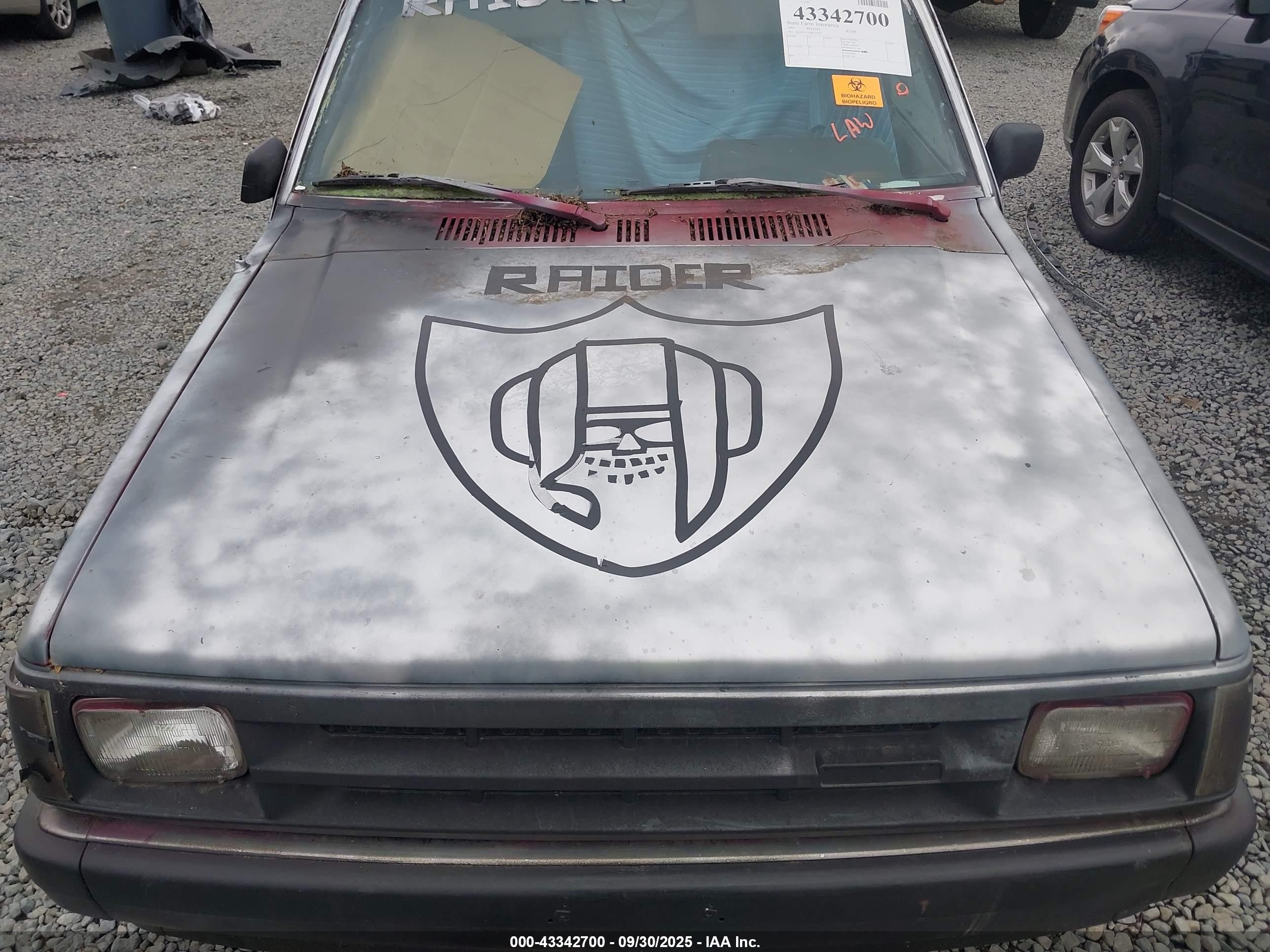 1991 Mazda B2200 Cab Plus Gray vin: JM2UF3131M0137072