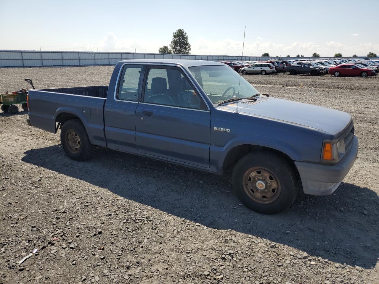 1989 Mazda B2200 Cab Plus   Blue vin: JM2UF3133K0728422