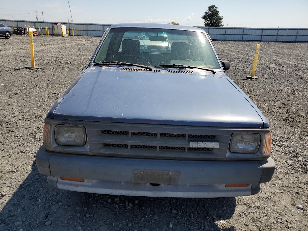 1989 Mazda B2200 Cab Plus   Blue vin: JM2UF3133K0728422