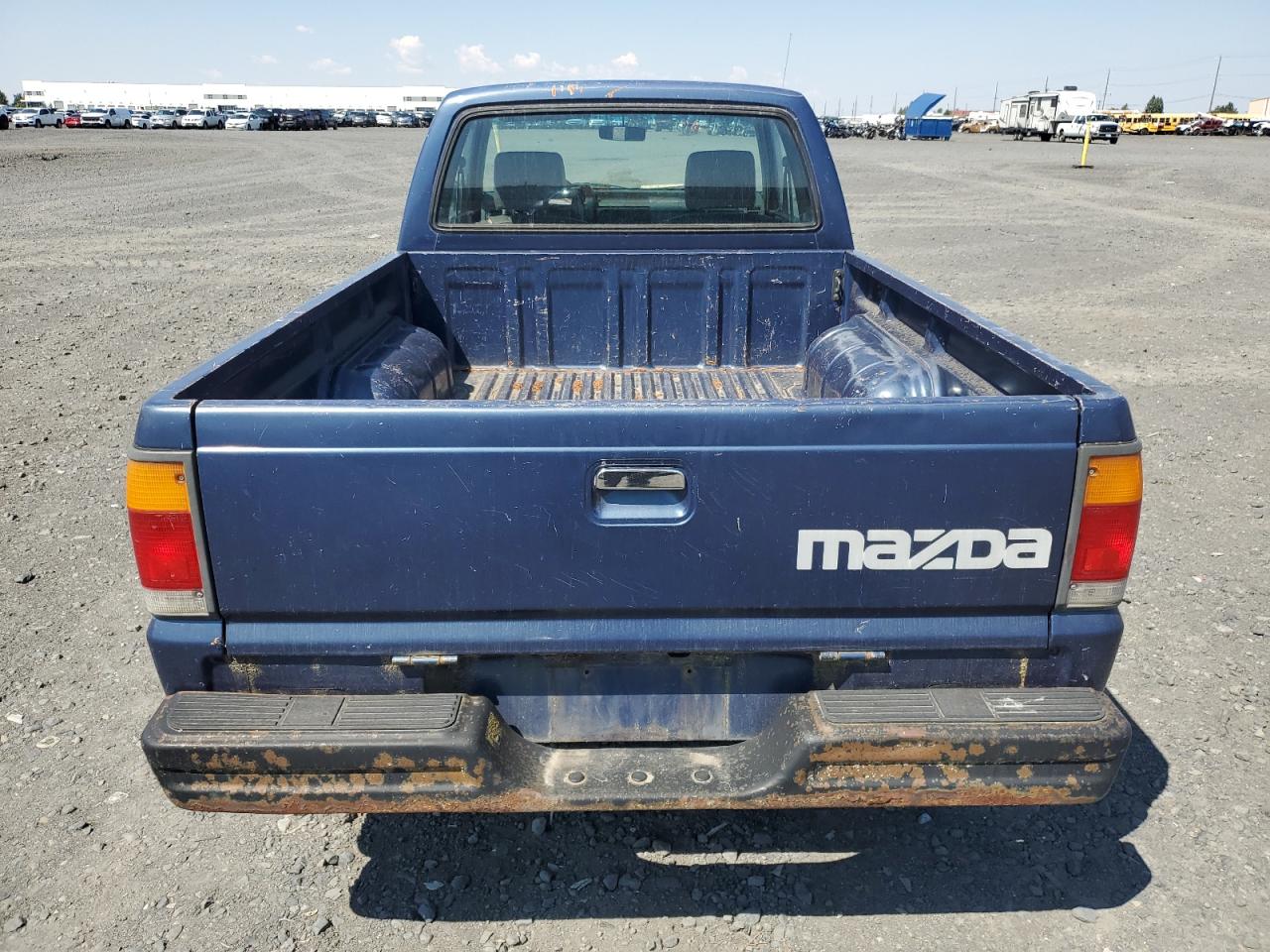 1989 Mazda B2200 Cab Plus   Blue vin: JM2UF3133K0728422