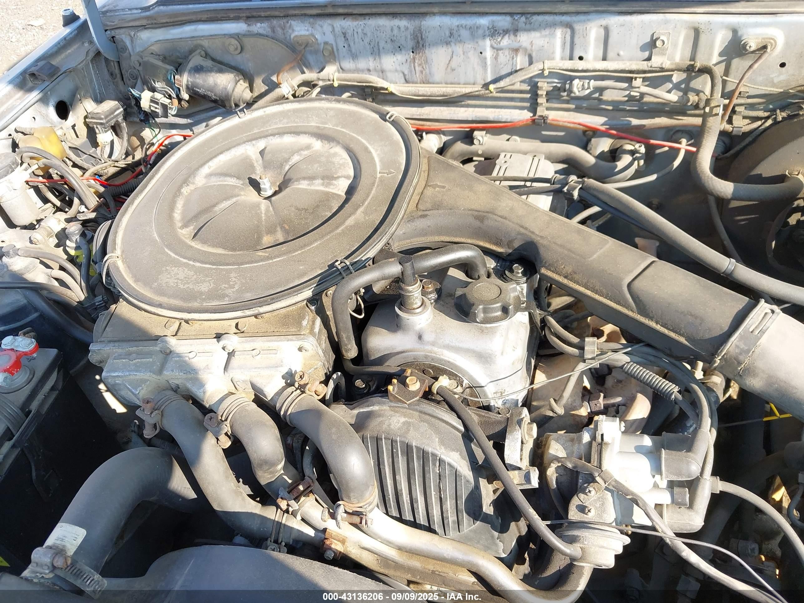 1991 Mazda B2200 Cab Plus Синий vin: JM2UF3138M0144245