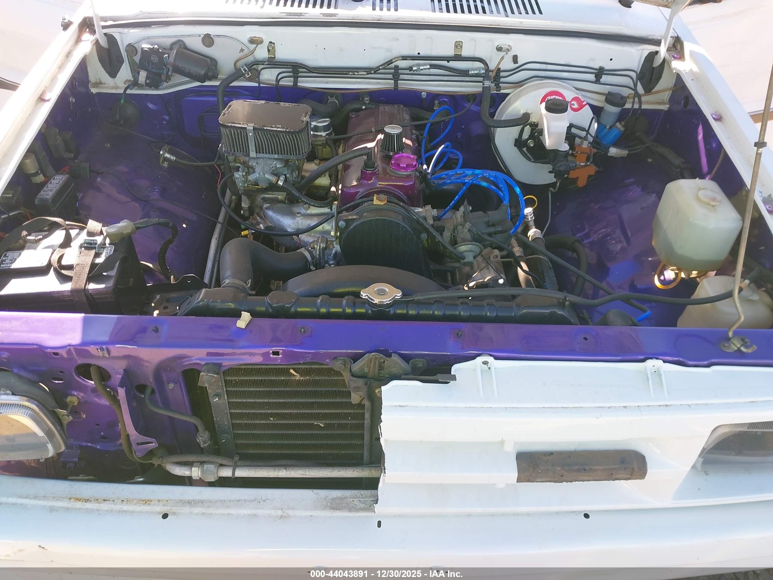 1991 Mazda B2200 Cab Plus White vin: JM2UF3139M0109567