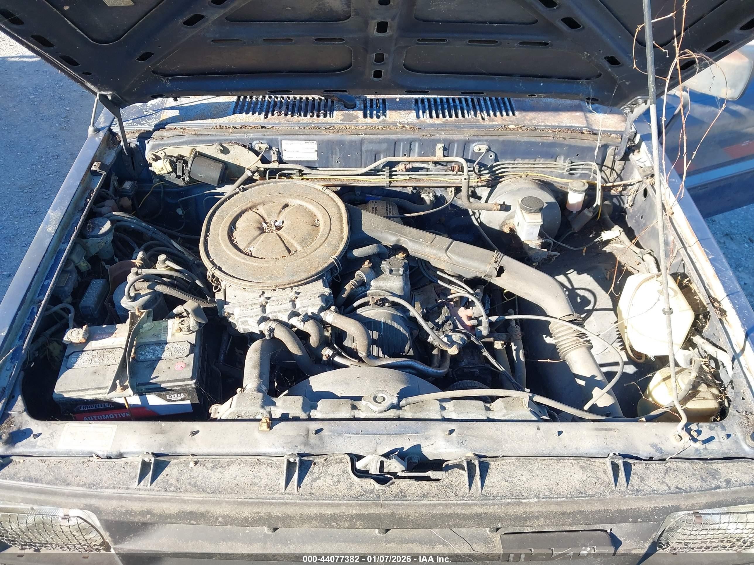 1989 Mazda B2200 Cab Plus Blue vin: JM2UF313XK0739076