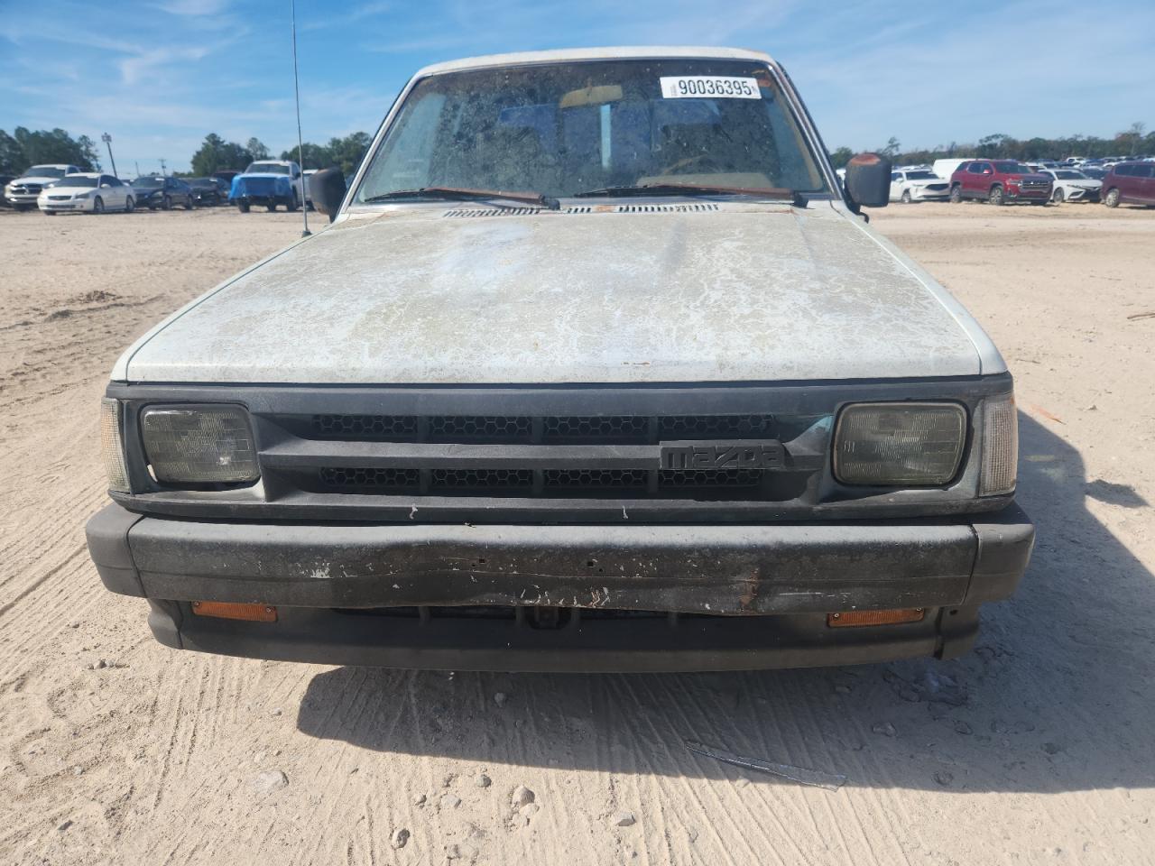 1991 Mazda B2600 Cab Plus White vin: JM2UF3146M0142275