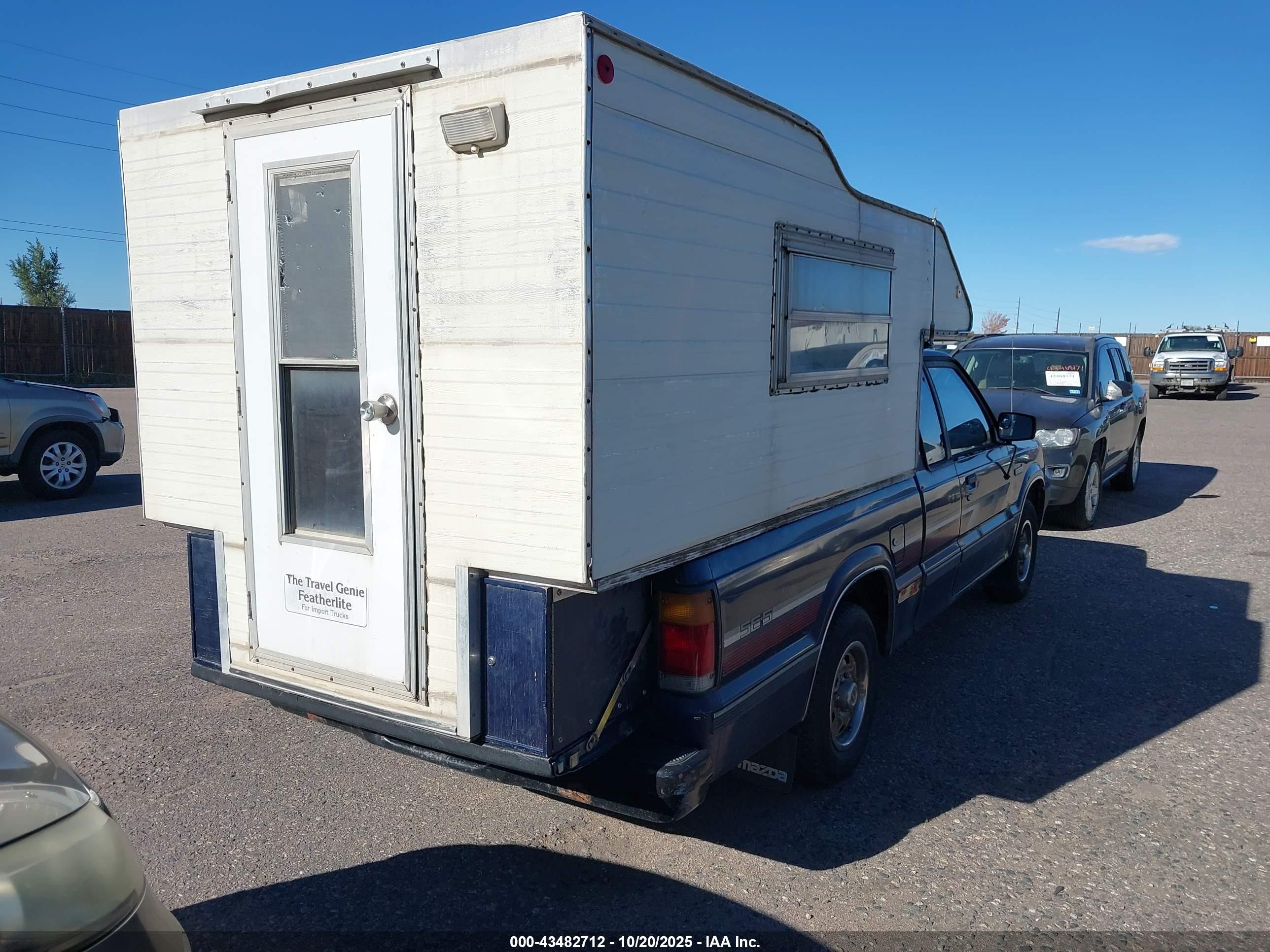 1991 Mazda B2600 Cab Plus Light Blue vin: JM2UF3148M0119239