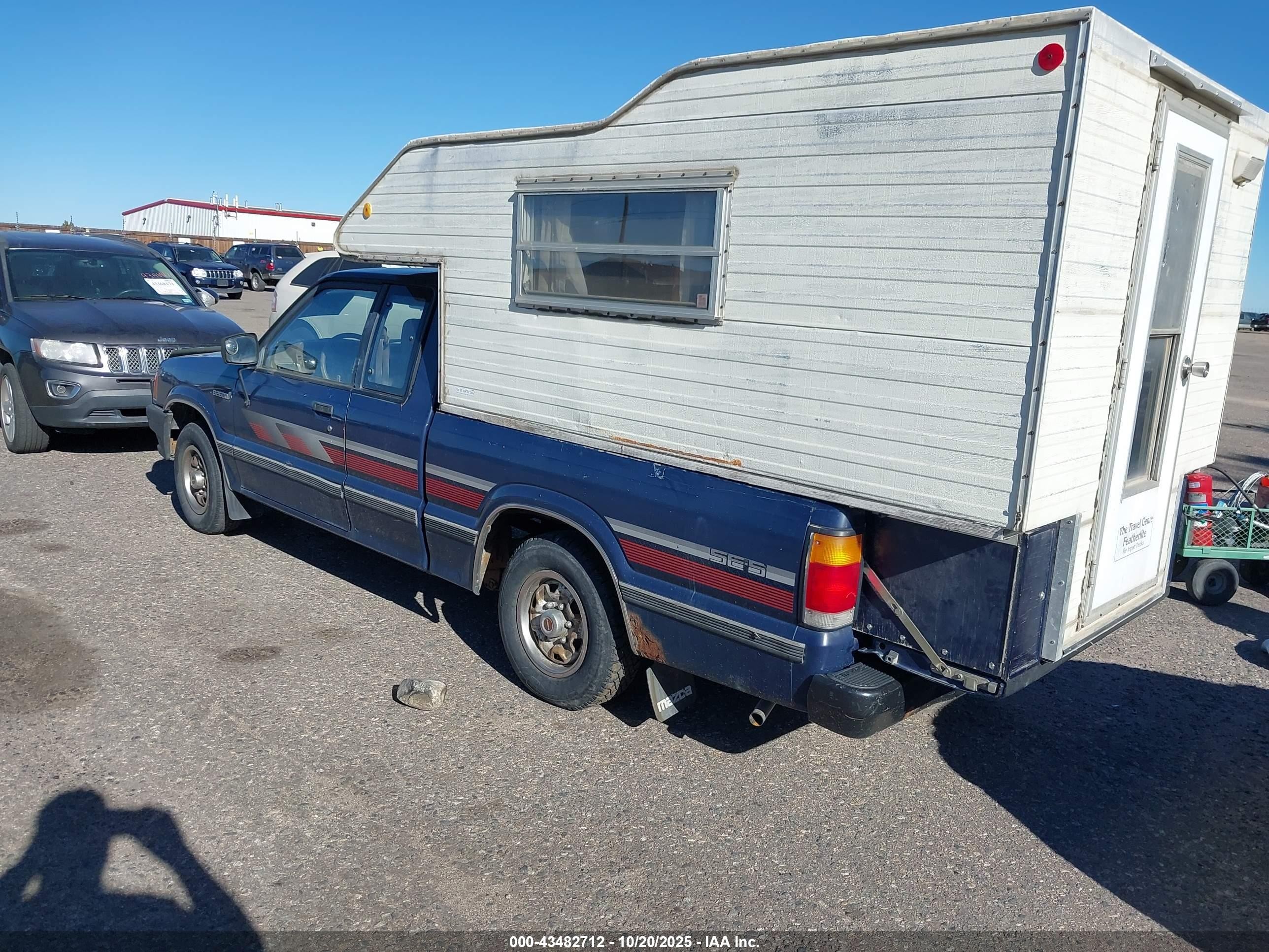 1991 Mazda B2600 Cab Plus Light Blue vin: JM2UF3148M0119239