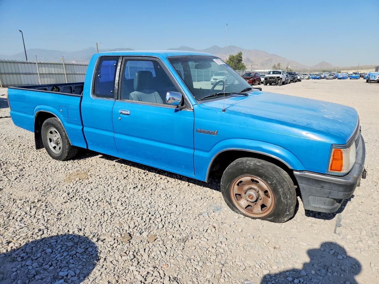 1991 Mazda B2600 Cab Plus Blue vin: JM2UF3148M0172443