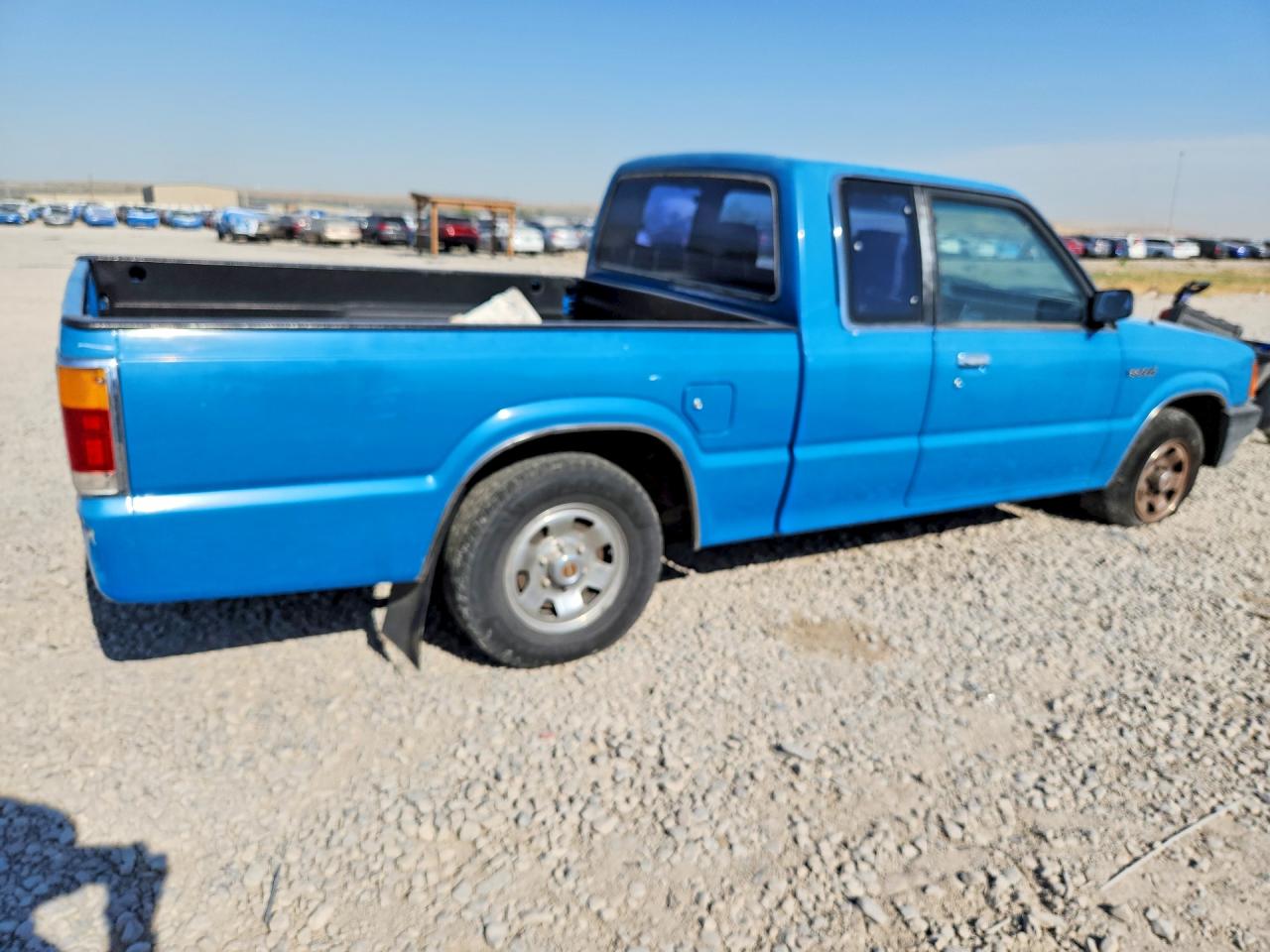 1991 Mazda B2600 Cab Plus Blue vin: JM2UF3148M0172443