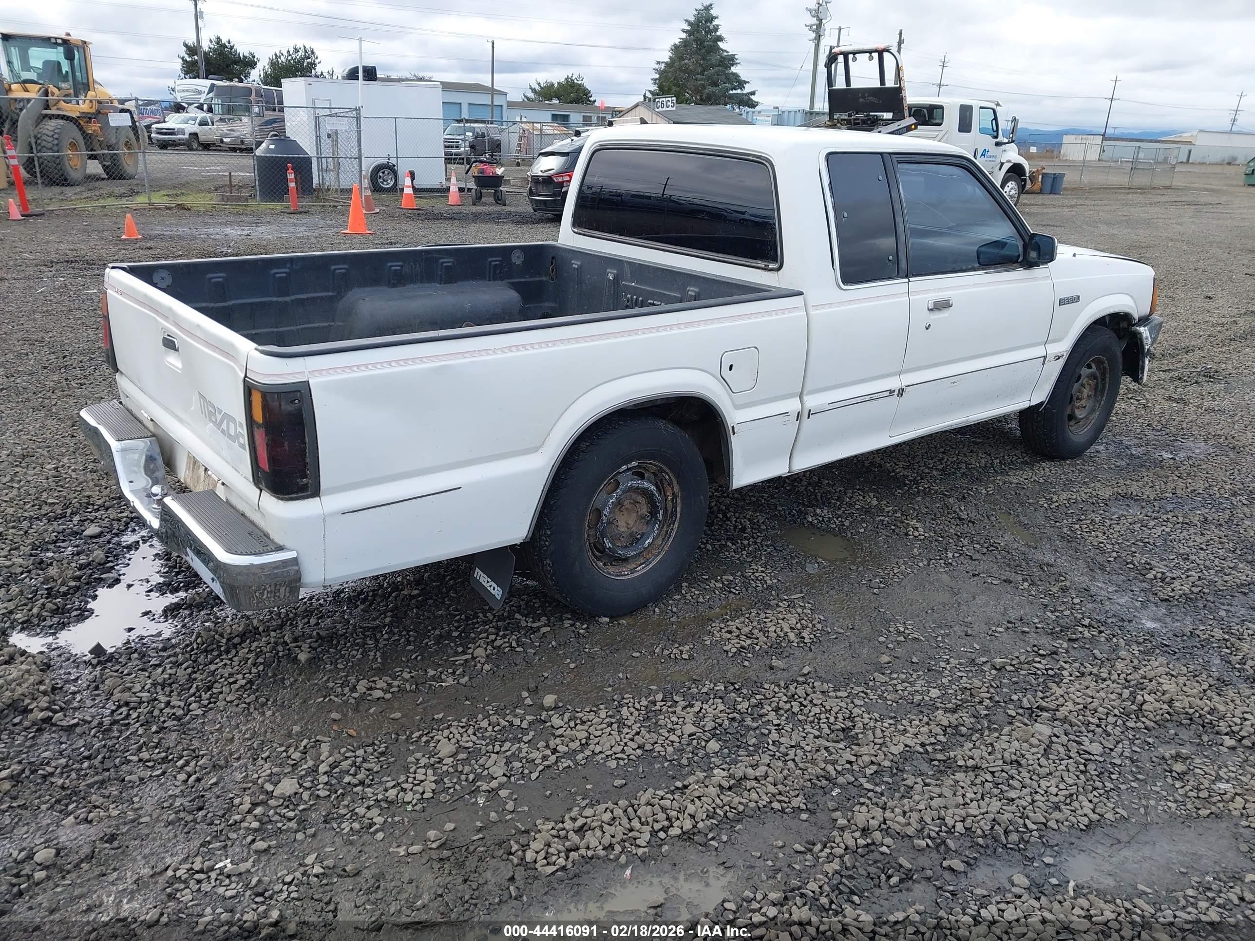 1991 Mazda B2600 Cab Plus White vin: JM2UF314XM0169608