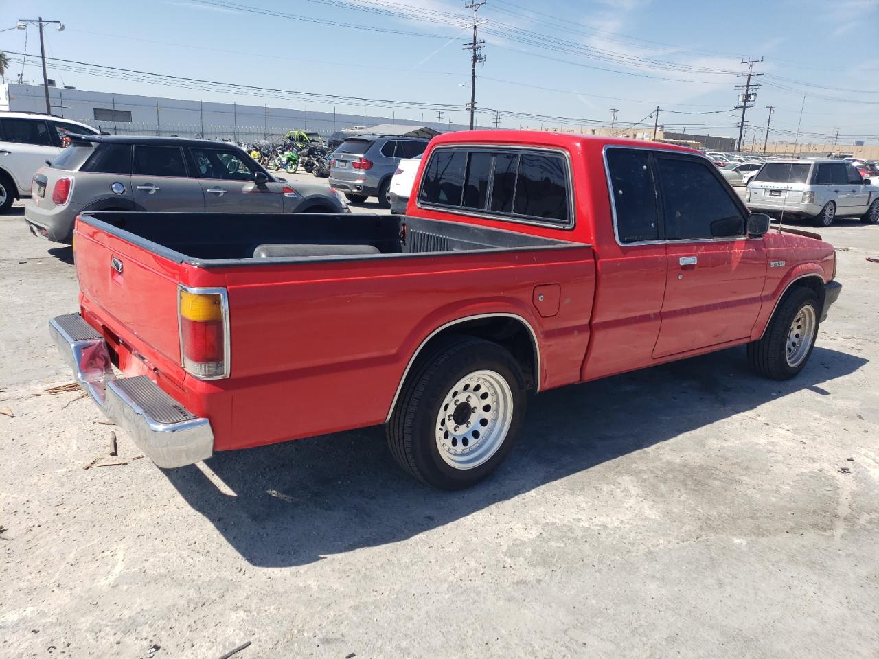 1991 Mazda B2200 Cab Plus Red vin: JM2UF3237M0168969