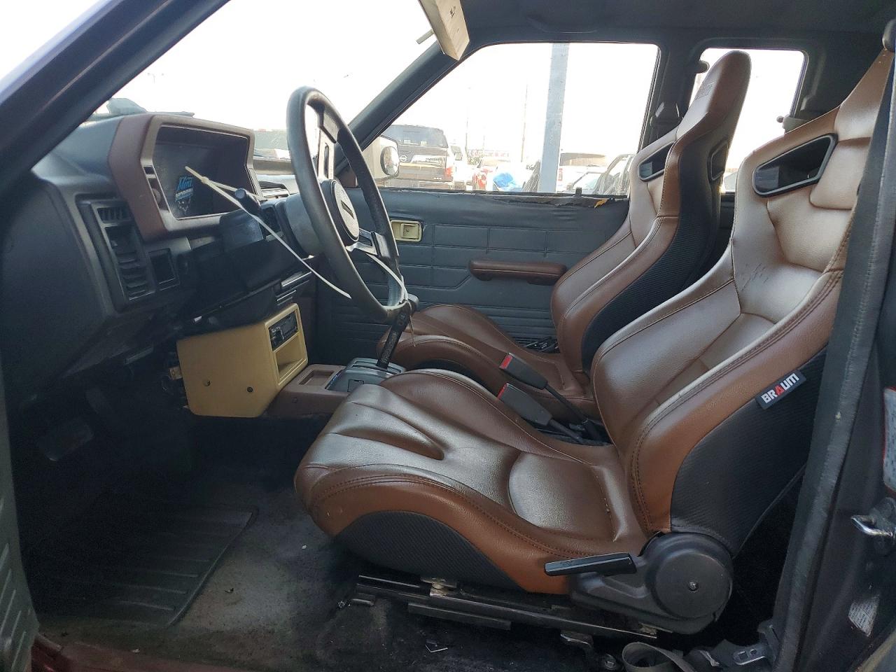 1990 Mazda B2200 Cab Plus Gray vin: JM2UF323XL0906570