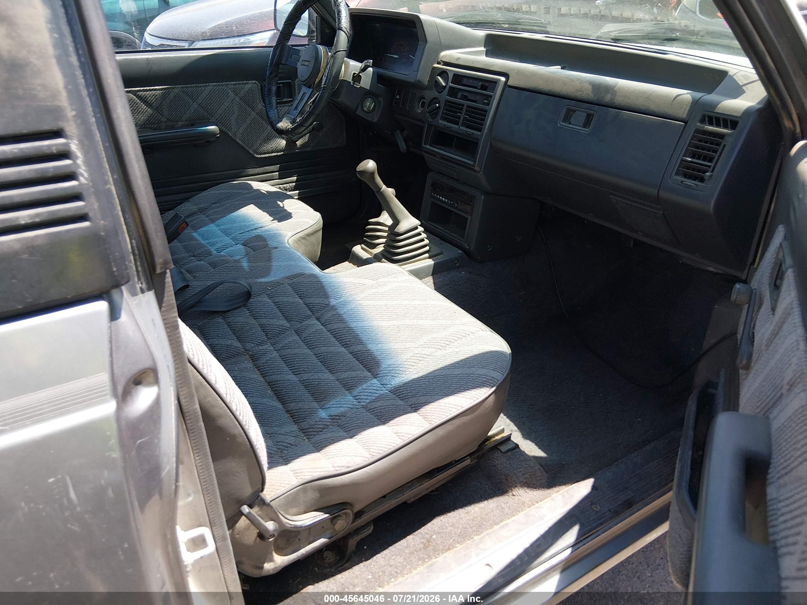1991 Mazda B2600 Short Body Gray vin: JM2UF4146M0145246