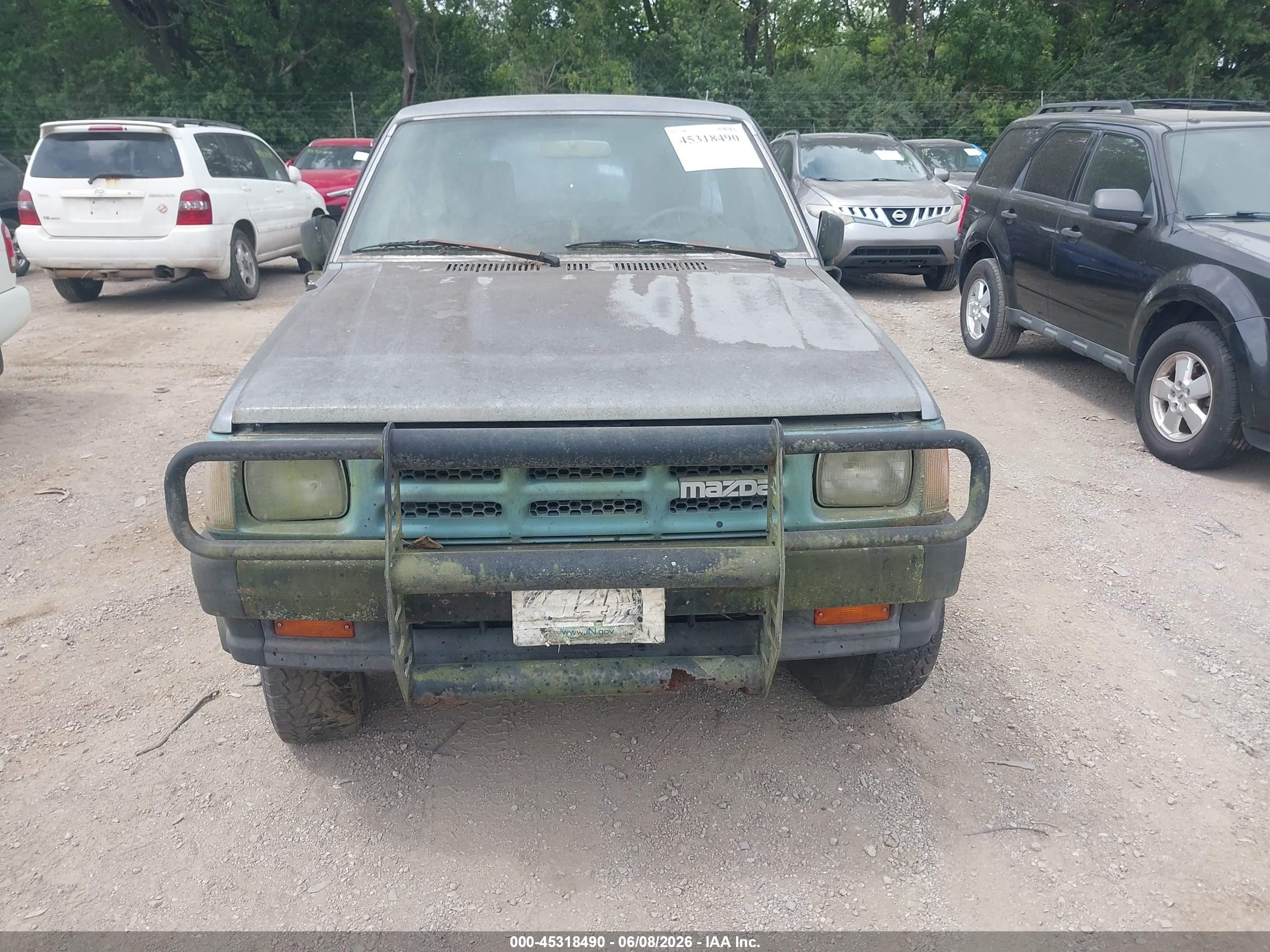 1991 Mazda B2600 Short Body Gray vin: JM2UF4149M0107350