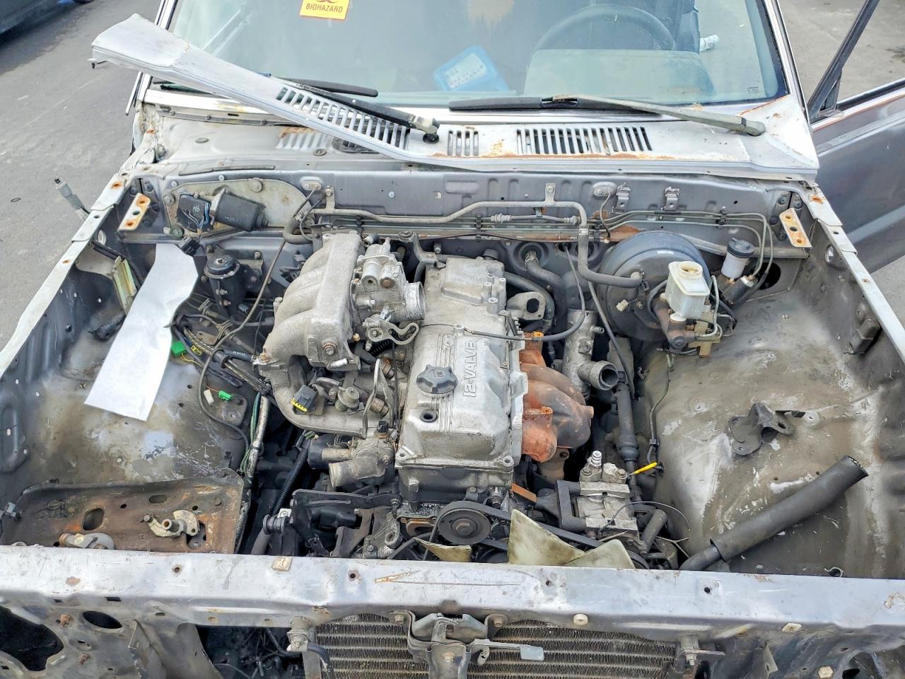 1991 Mazda B2600 Cab Plus Gray vin: JM2UF6143M0104746