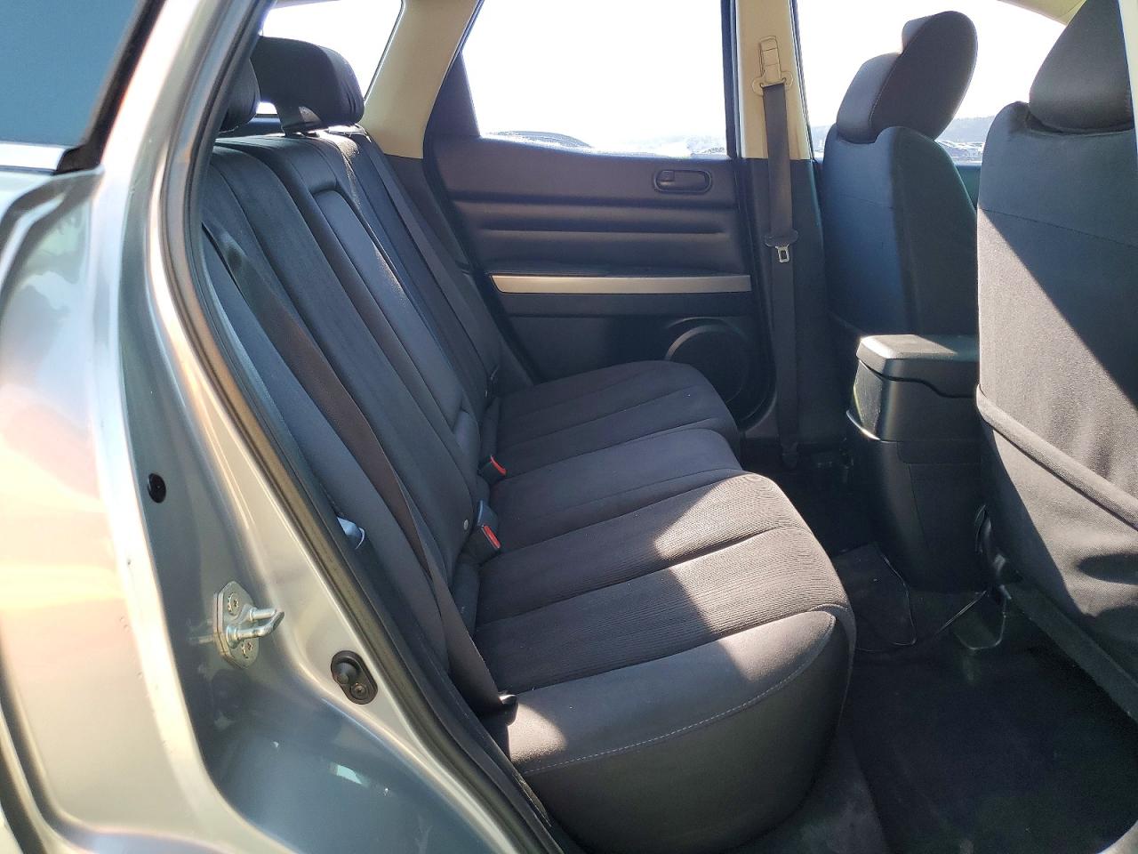 2011 Mazda Cx-7 Silver vin: JM3ER2A50B0399469