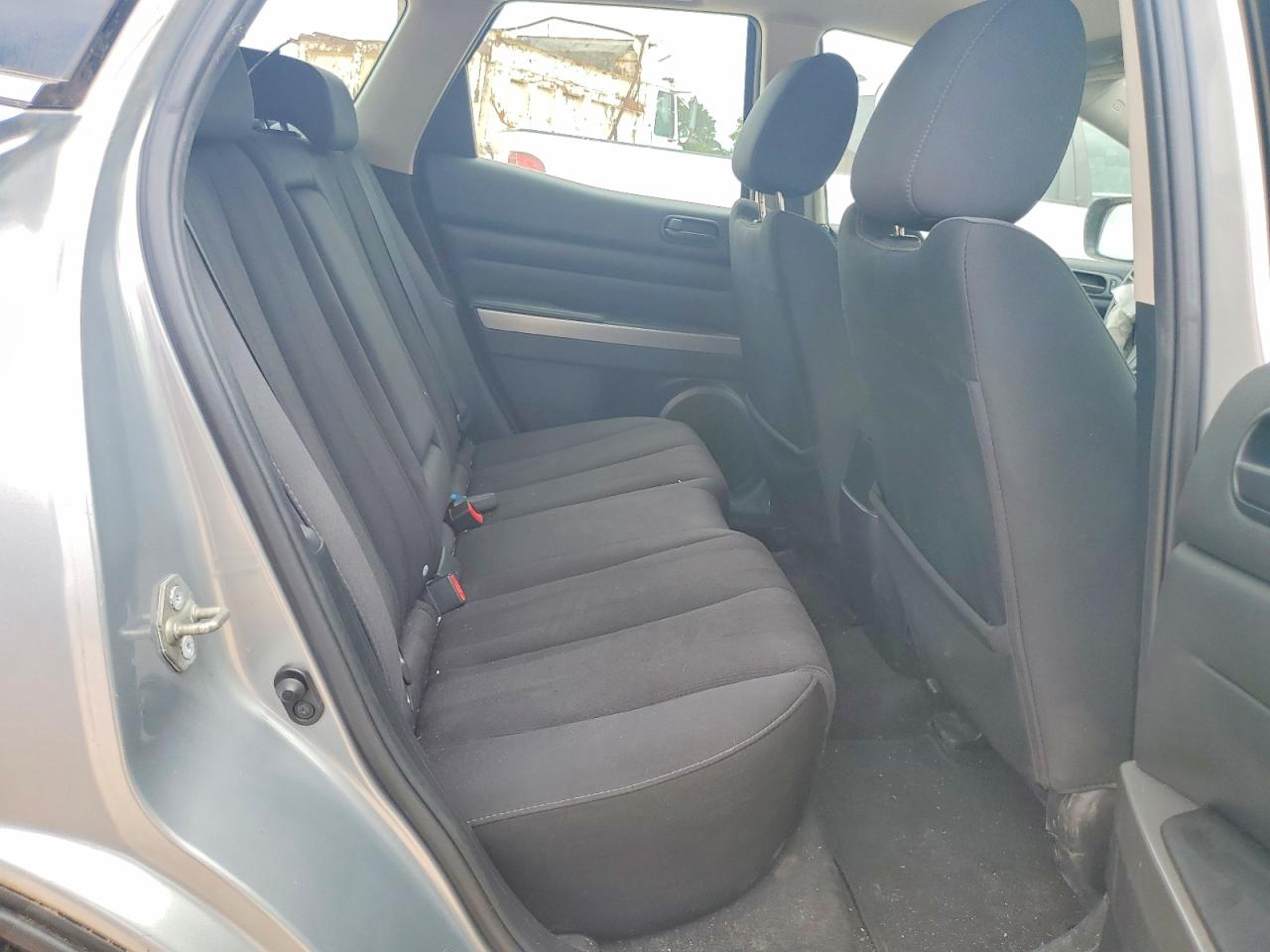 2011 Mazda Cx-7 Silver vin: JM3ER2A58B0405082
