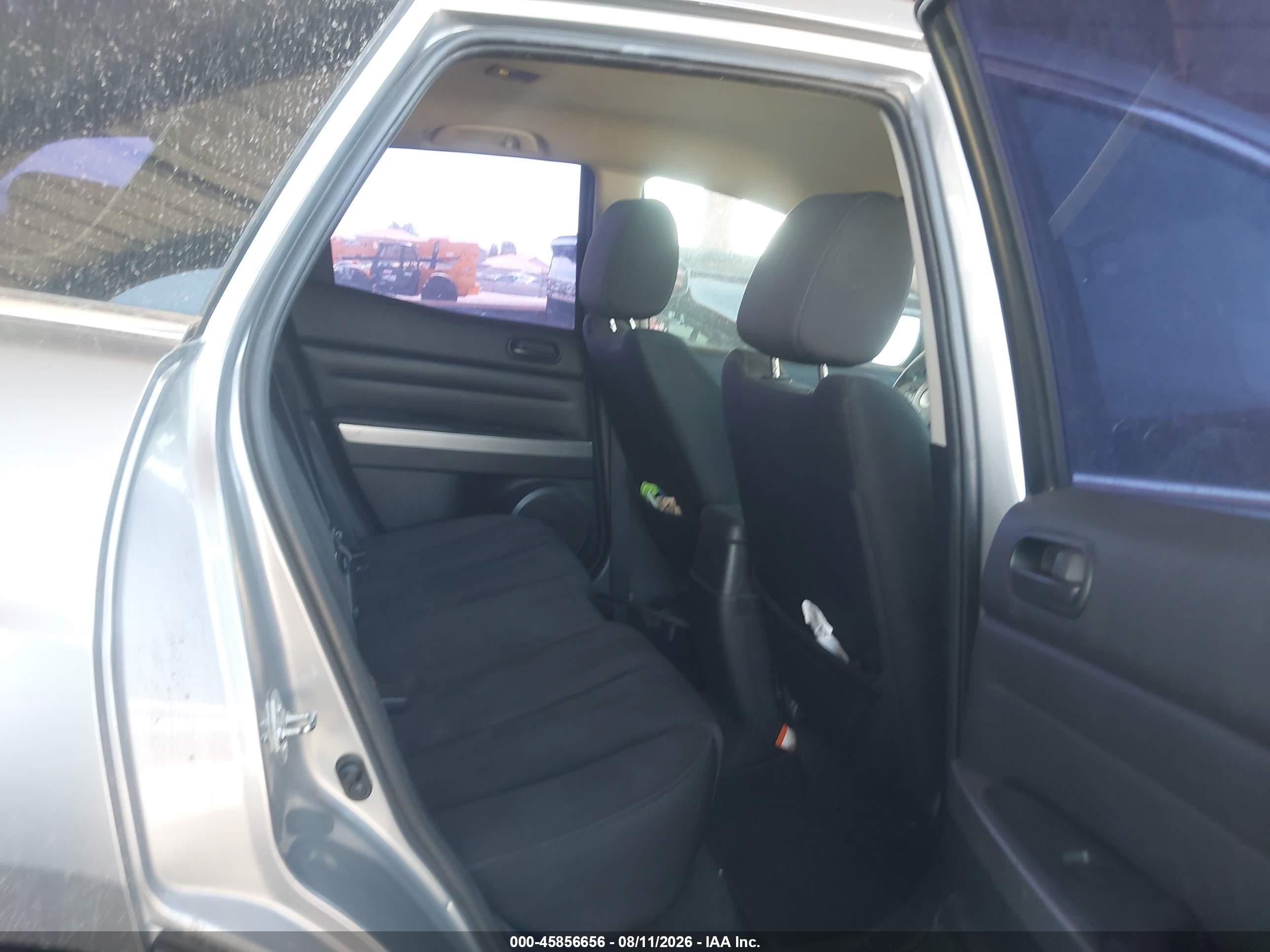2011 Mazda Cx-7   Silver vin: JM3ER2AM6B0391089