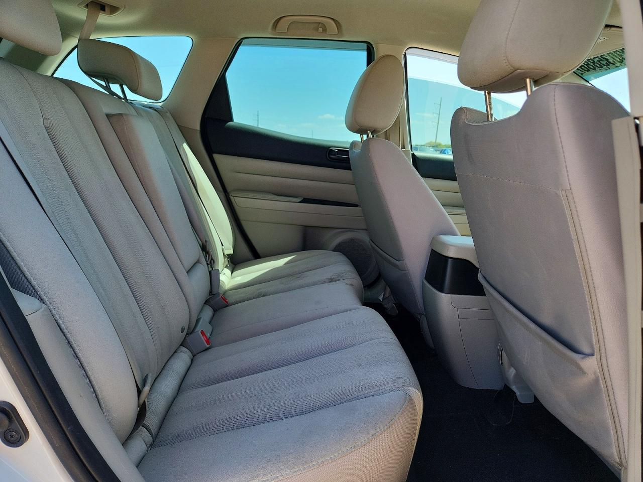 2011 Mazda Cx-7 White vin: JM3ER2B50B0405575