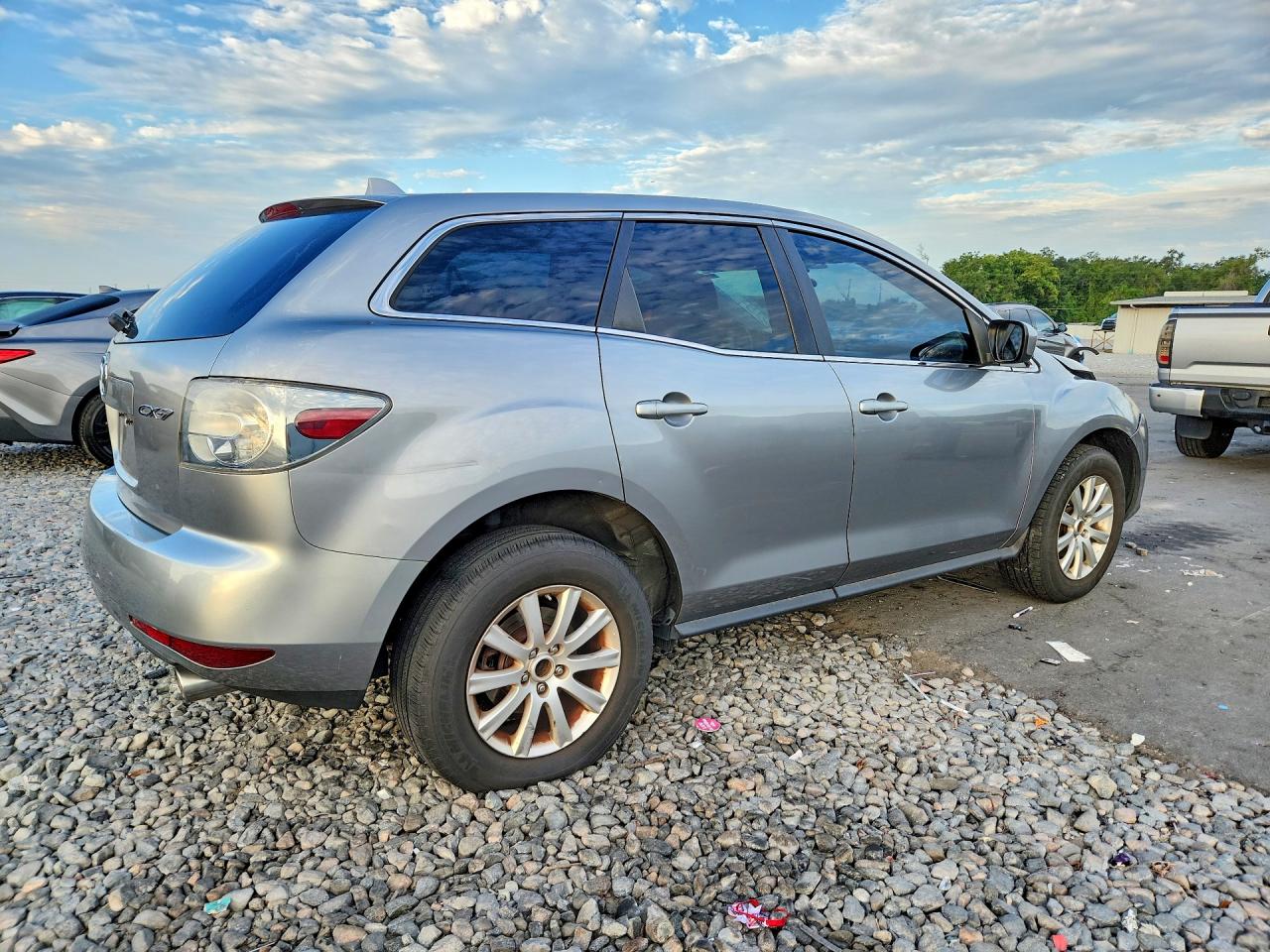 2011 Mazda Cx-7 Silver vin: JM3ER2B54B0384410