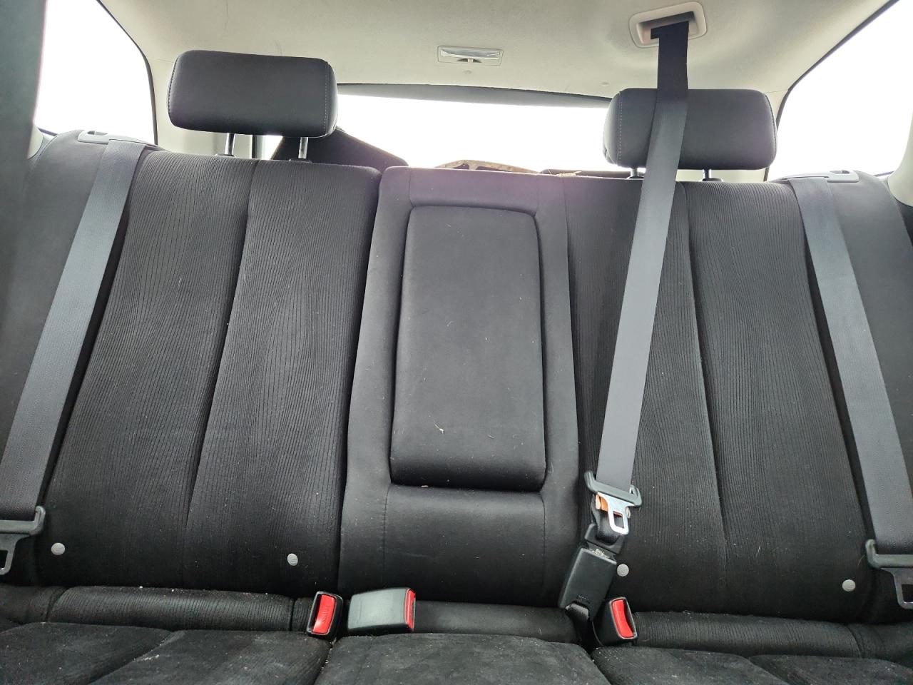 2012 Mazda Cx-7 Silver vin: JM3ER2B56C0415478