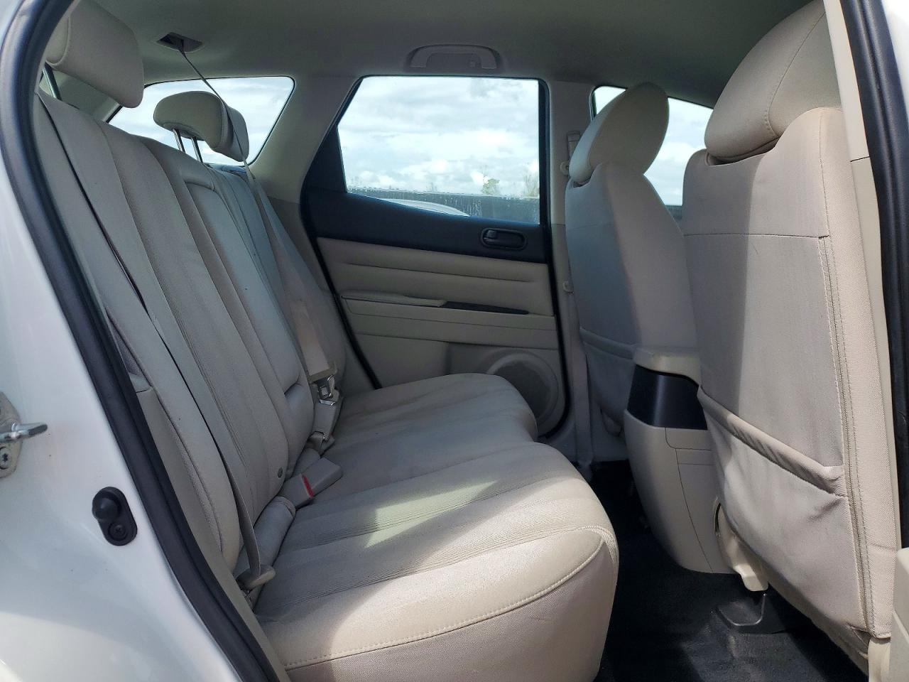 2010 Mazda Cx-7 White vin: JM3ER2W56A0322452